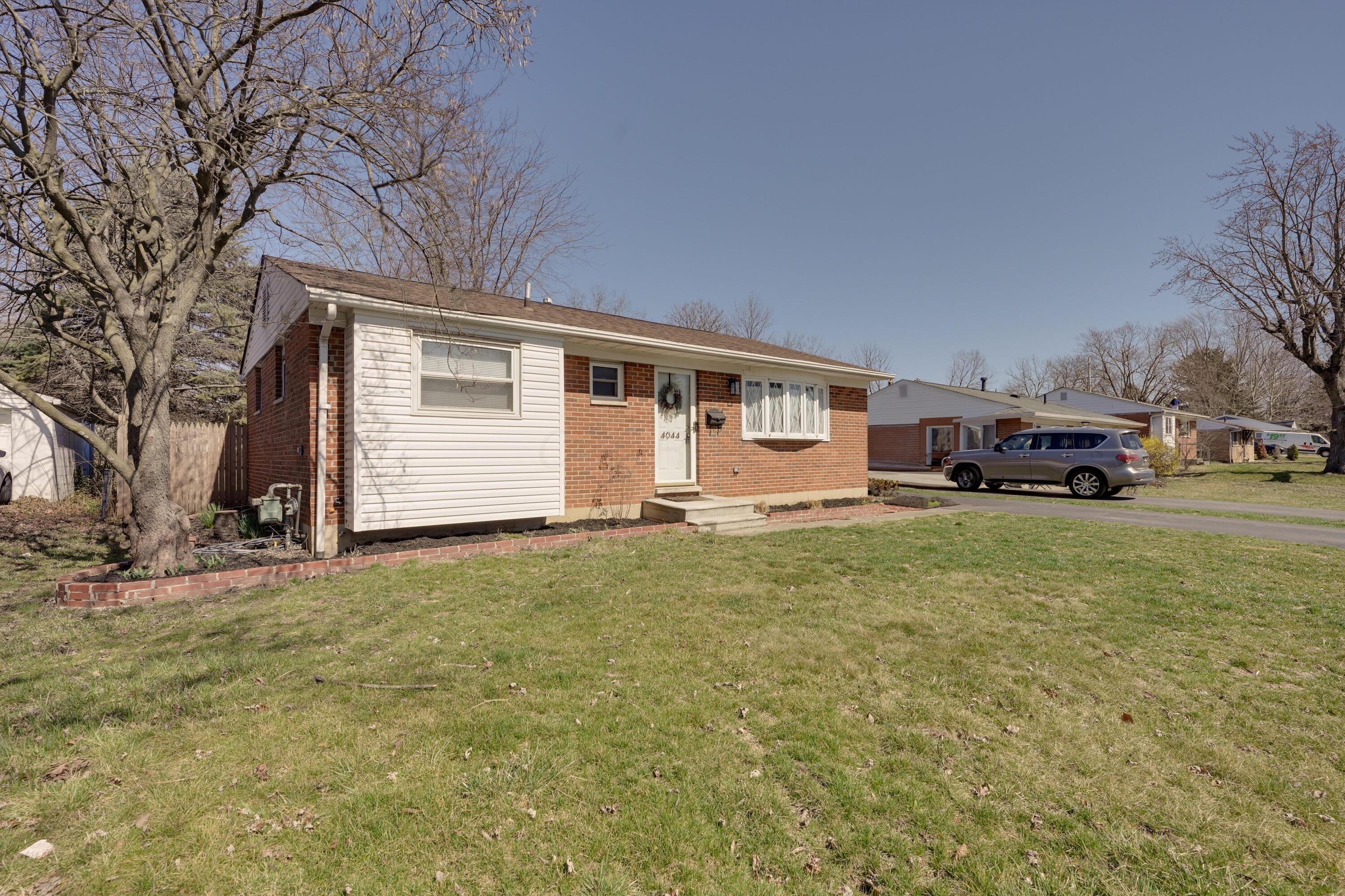 4044 E Fulton Street Property Photo
