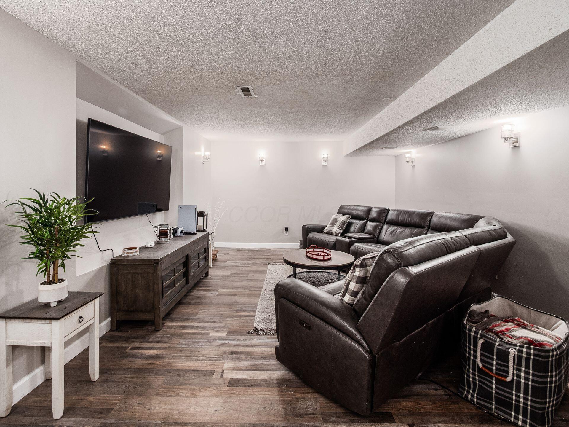 3908 Seabell Court Property Photo 40