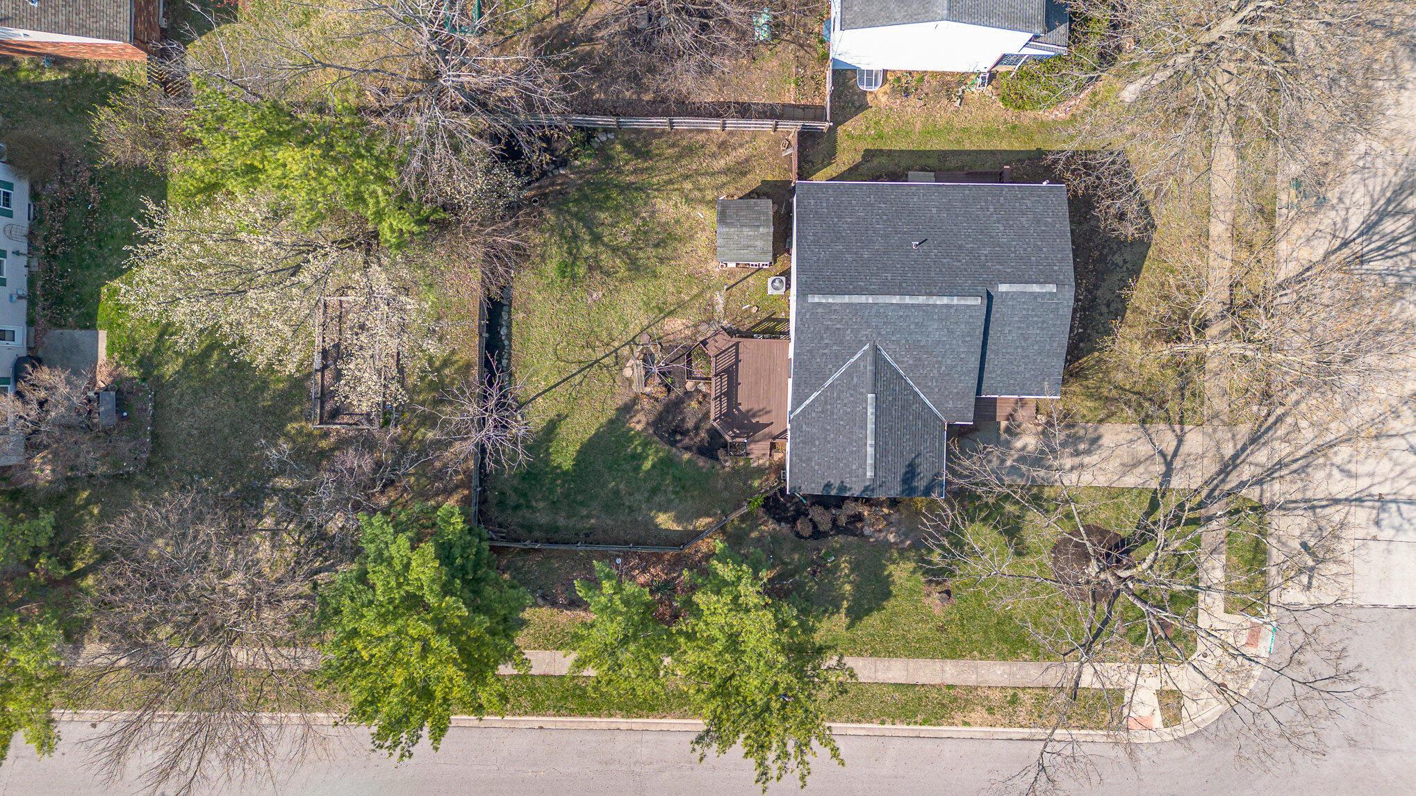 8779 Yates Point Court Property Photo 9