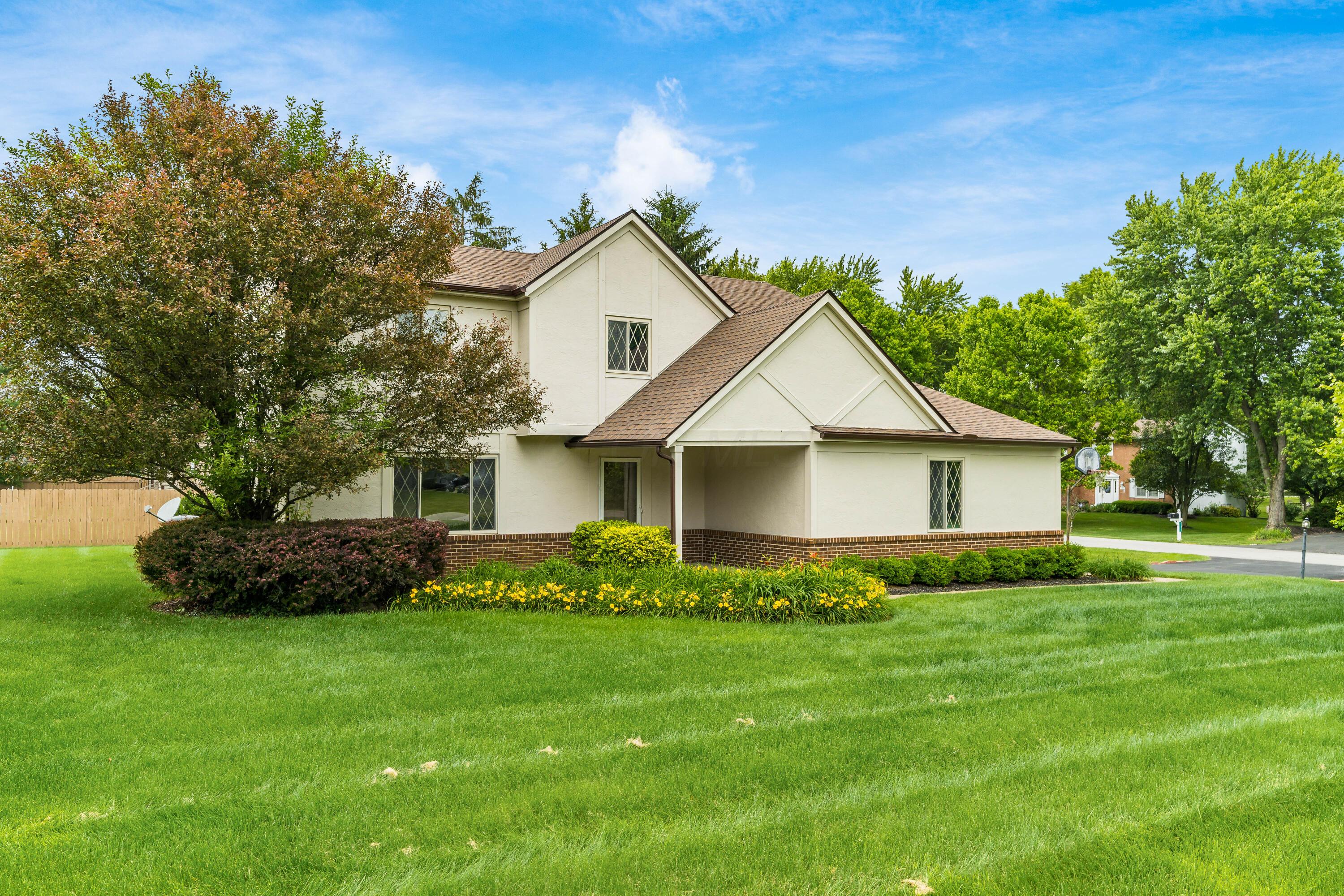 11795 Huntington Way Nw Property Photo 1