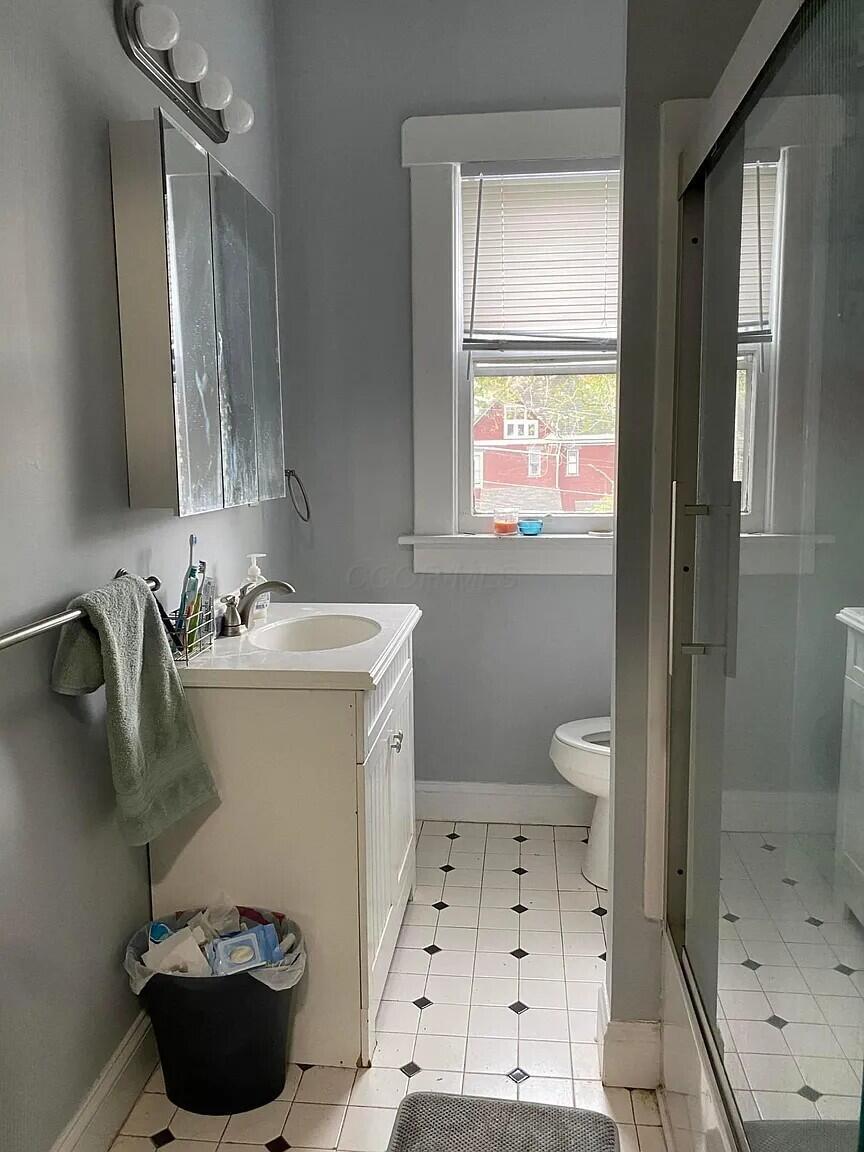 219-221 W 1st Avenue Property Photo 7