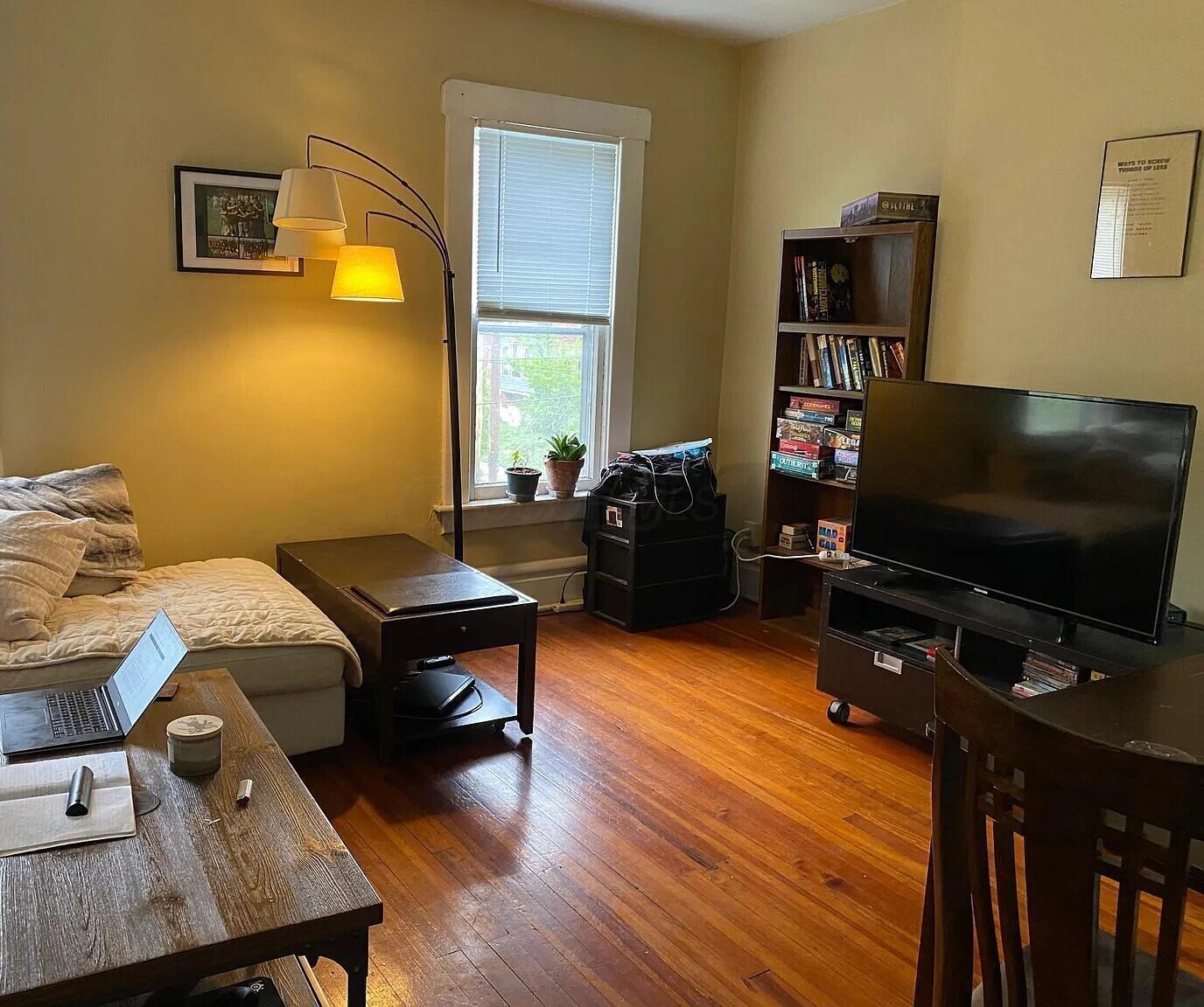 219-221 W 1st Avenue Property Photo 12