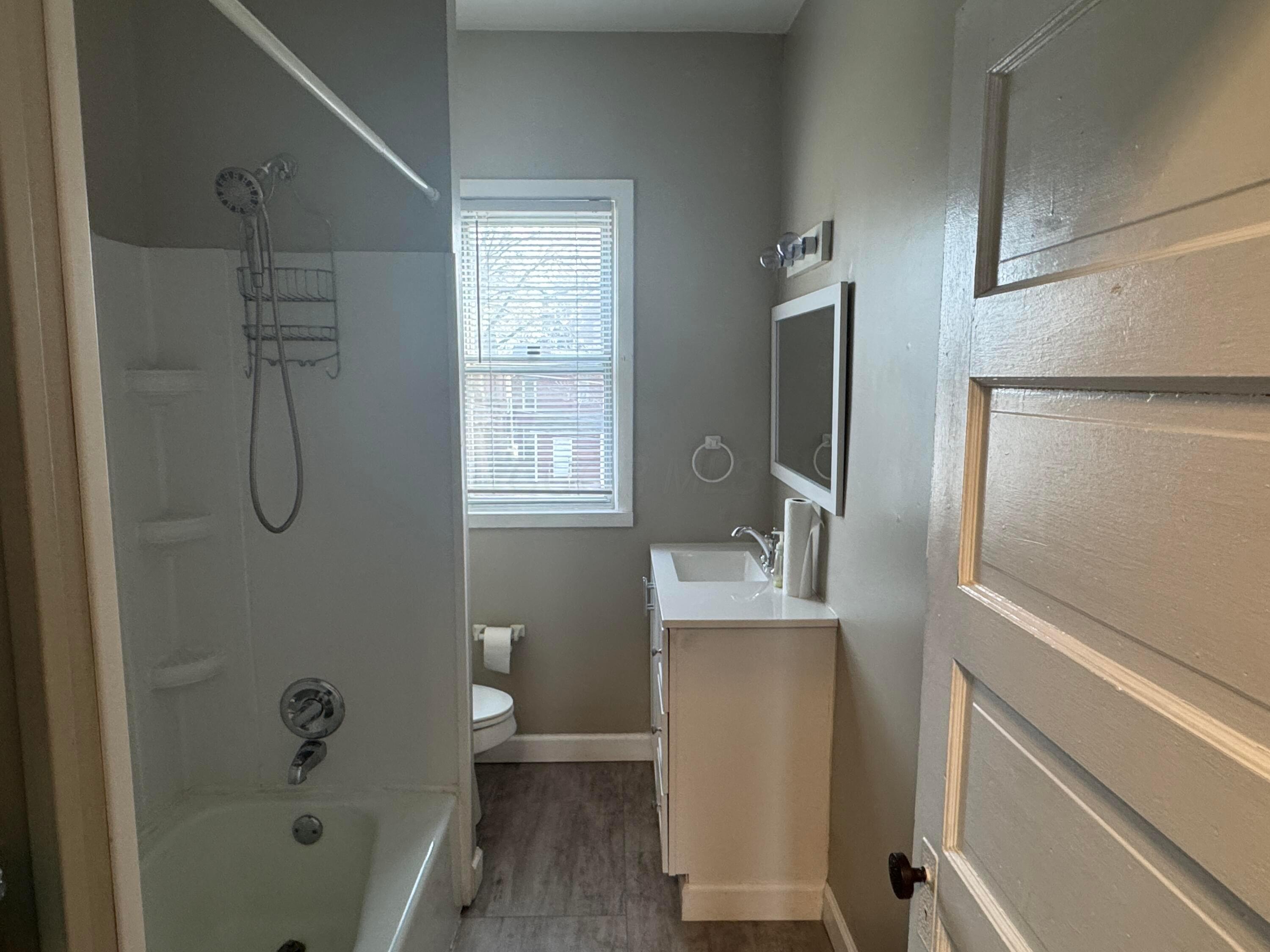 219-221 W 1st Avenue Property Photo 21