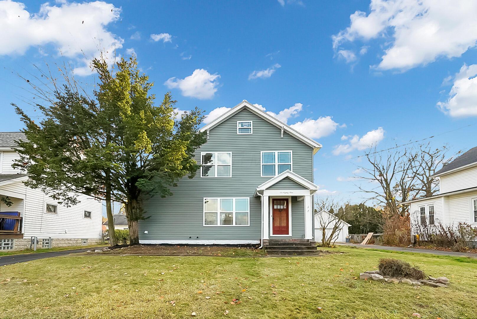 689 Arlington Avenue Property Photo