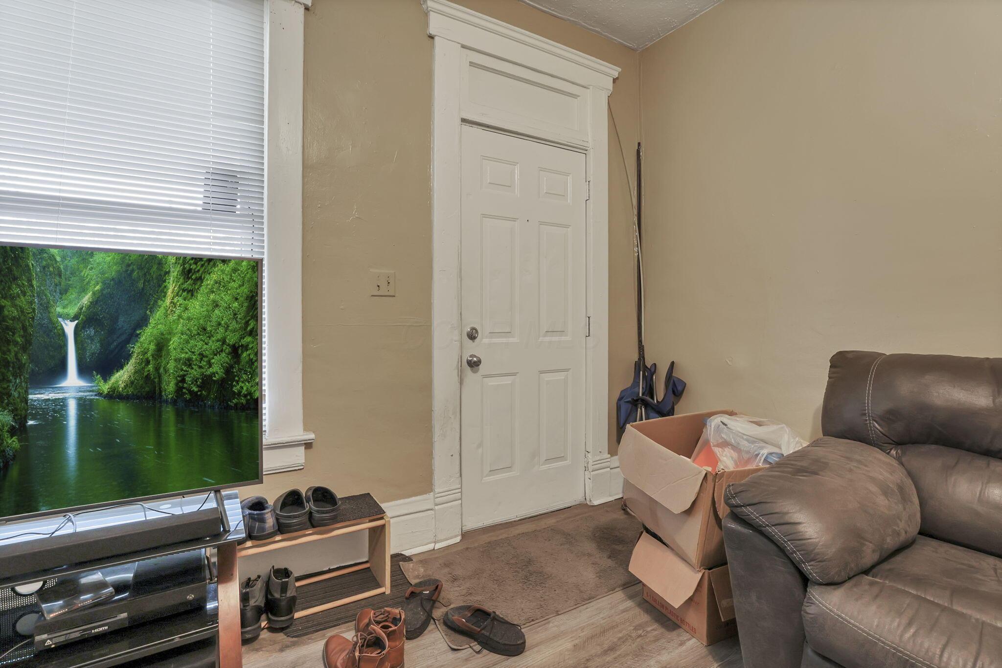 34-36 Midland Avenue Property Photo 6