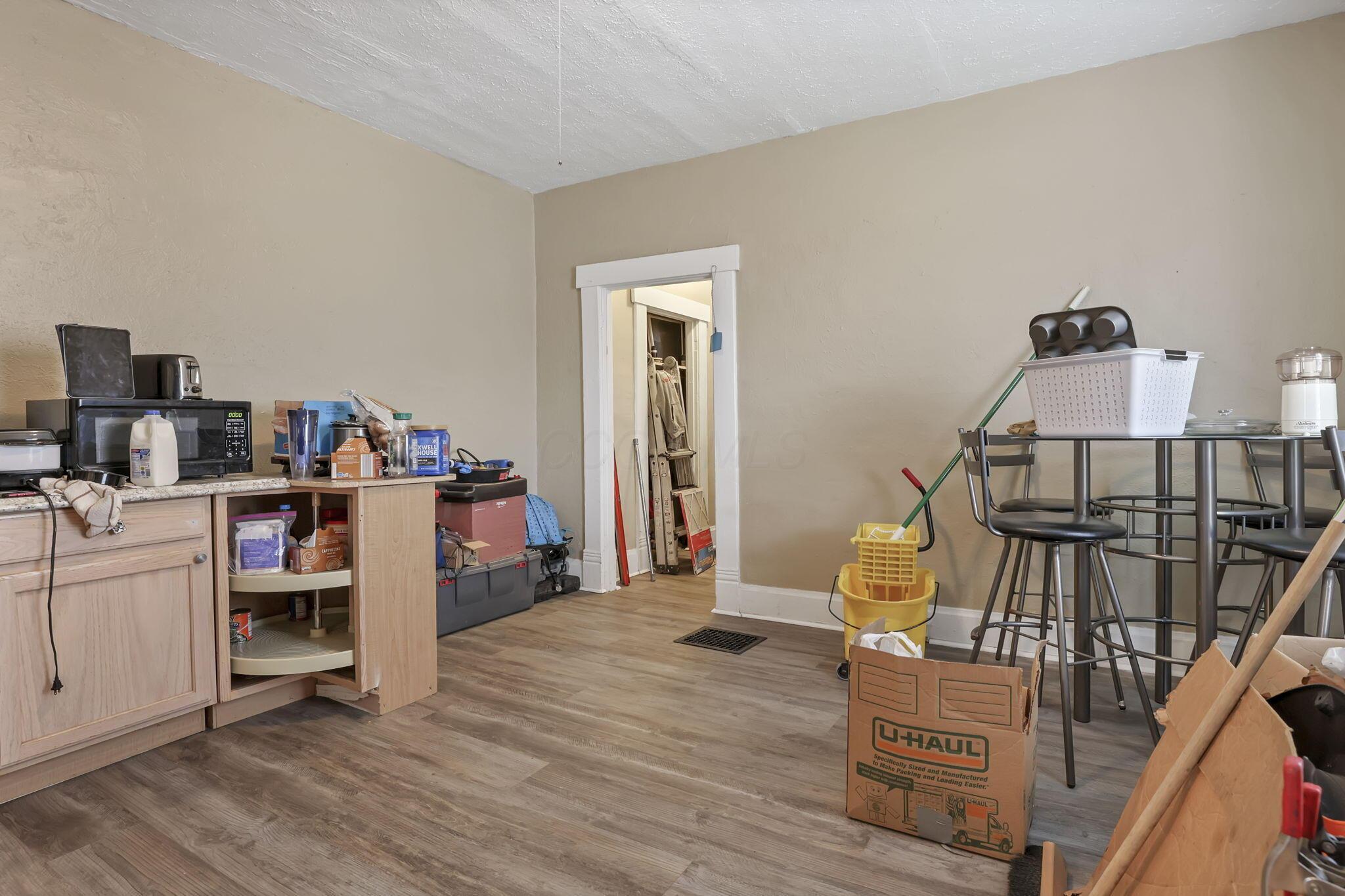 34-36 Midland Avenue Property Photo 12