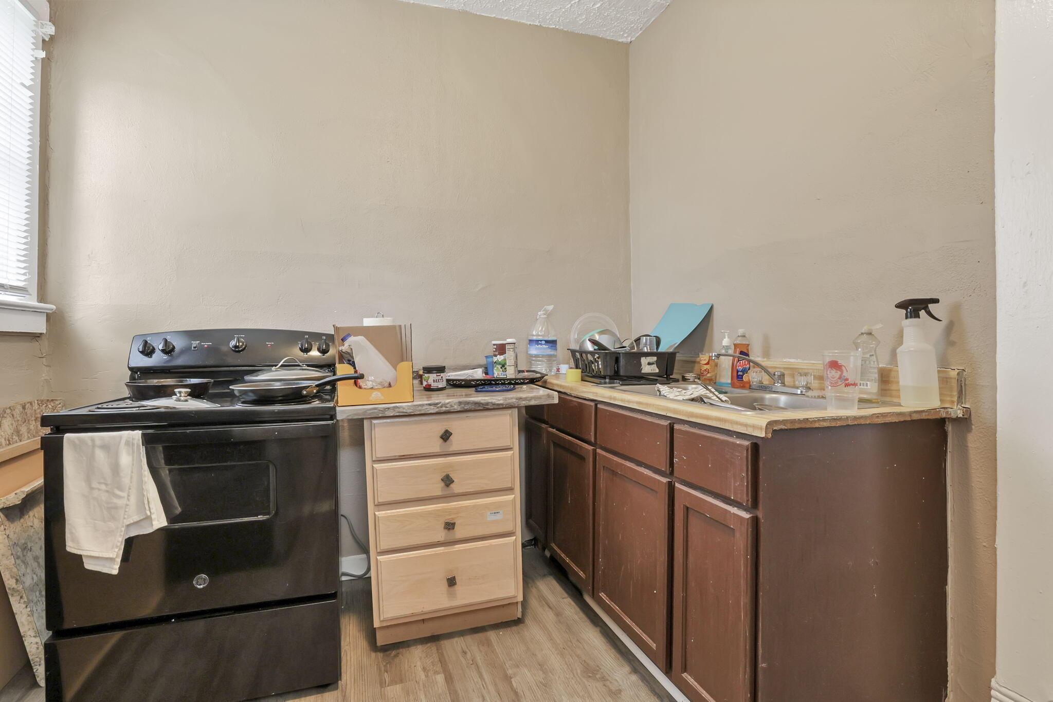 34-36 Midland Avenue Property Photo 15