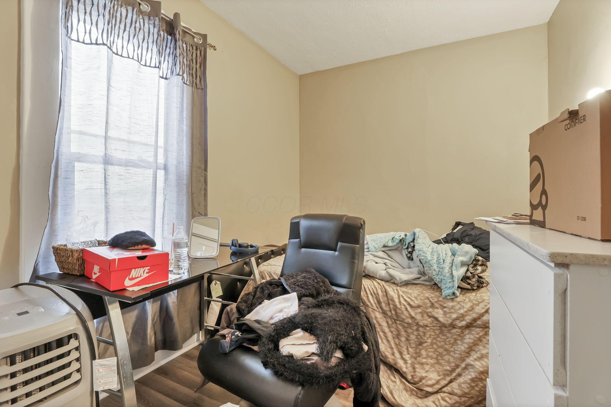34-36 Midland Avenue Property Photo 17