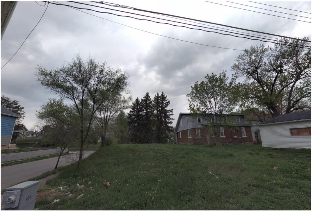 1923 Floral Avenue Property Photo 1