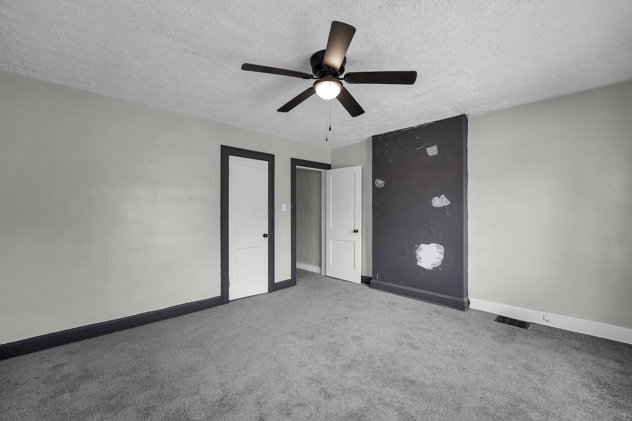 2331 Ridgeway Avenue, 2333 Property Photo 29