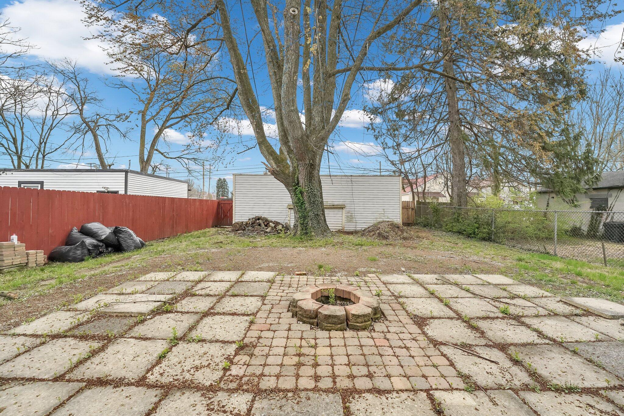 2331 Ridgeway Avenue, 2333 Property Photo 50