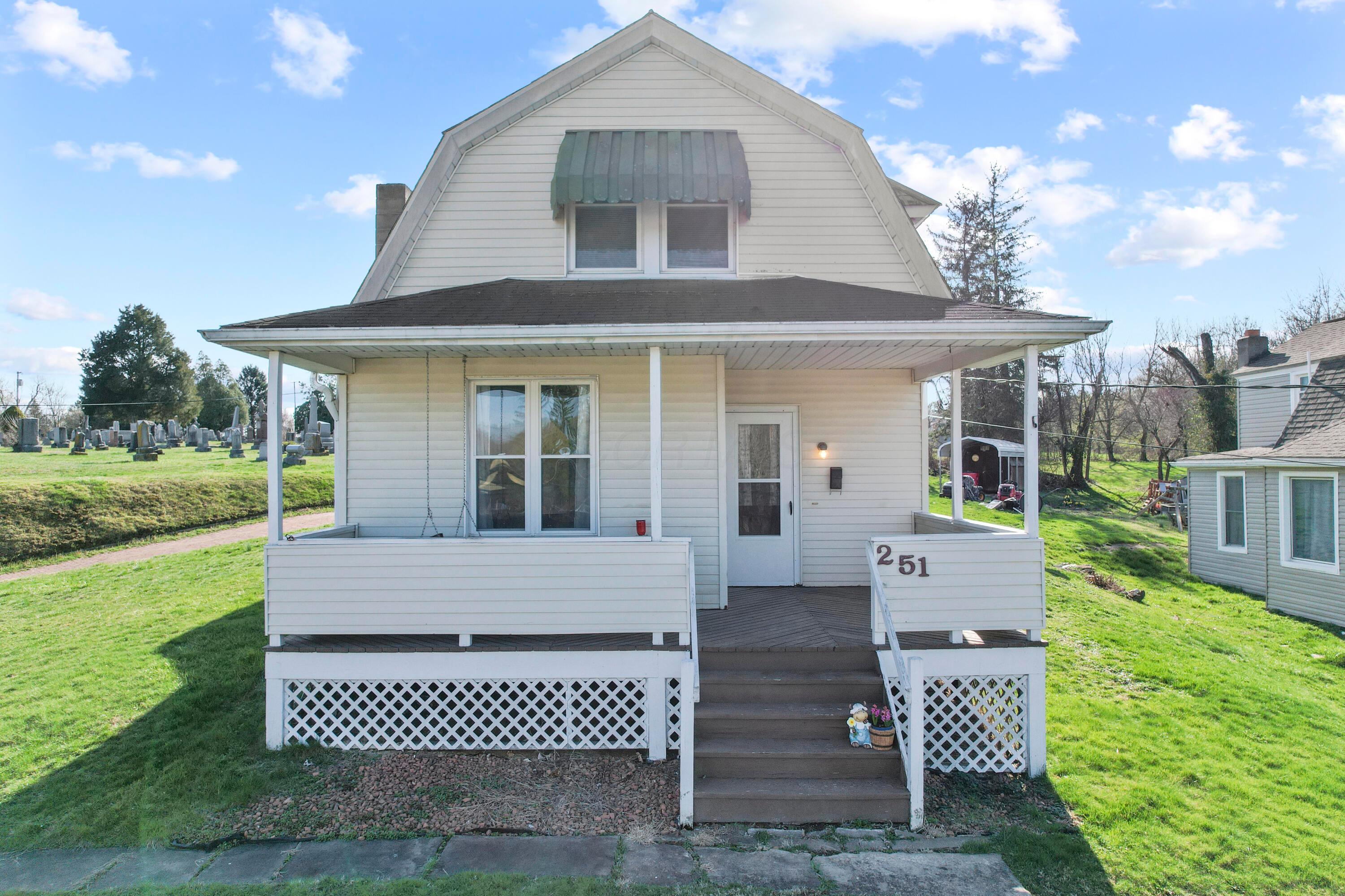 251 Zanesville Road Property Photo