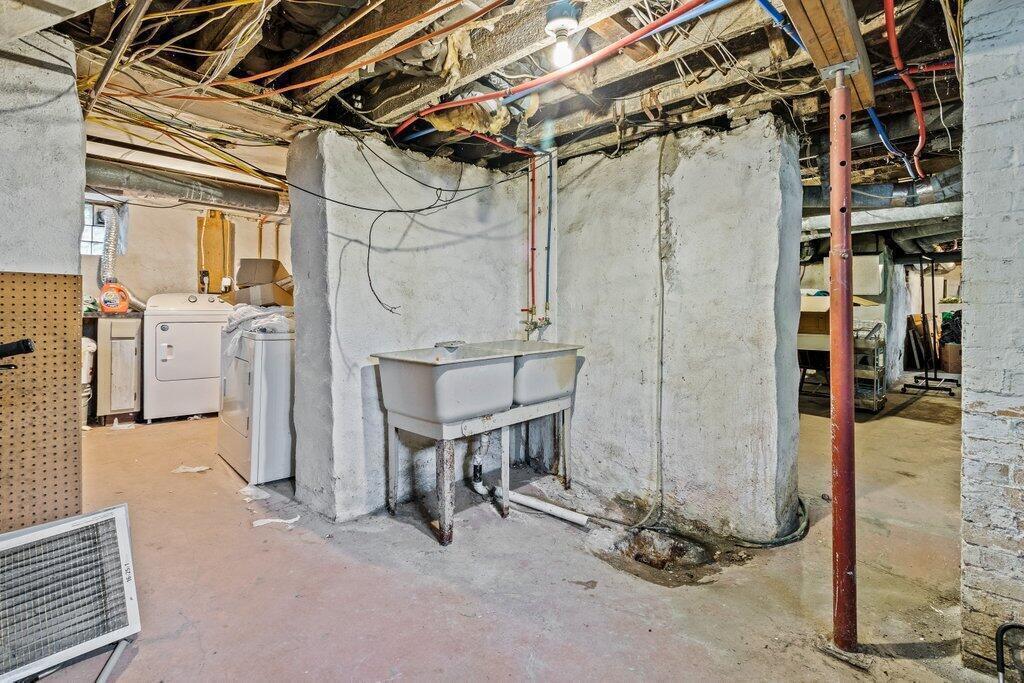 1570 E Long Street, 1572 Property Photo 20