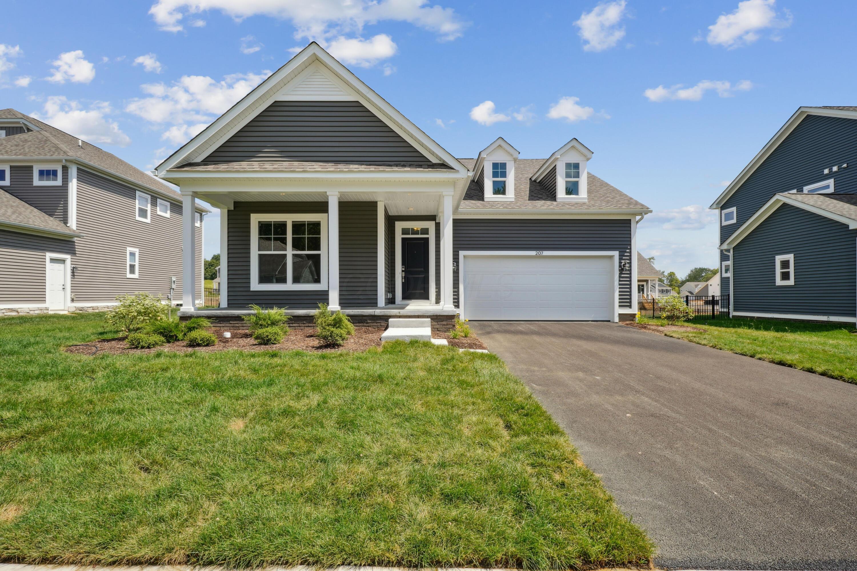 207 Isleta Drive Property Photo 1