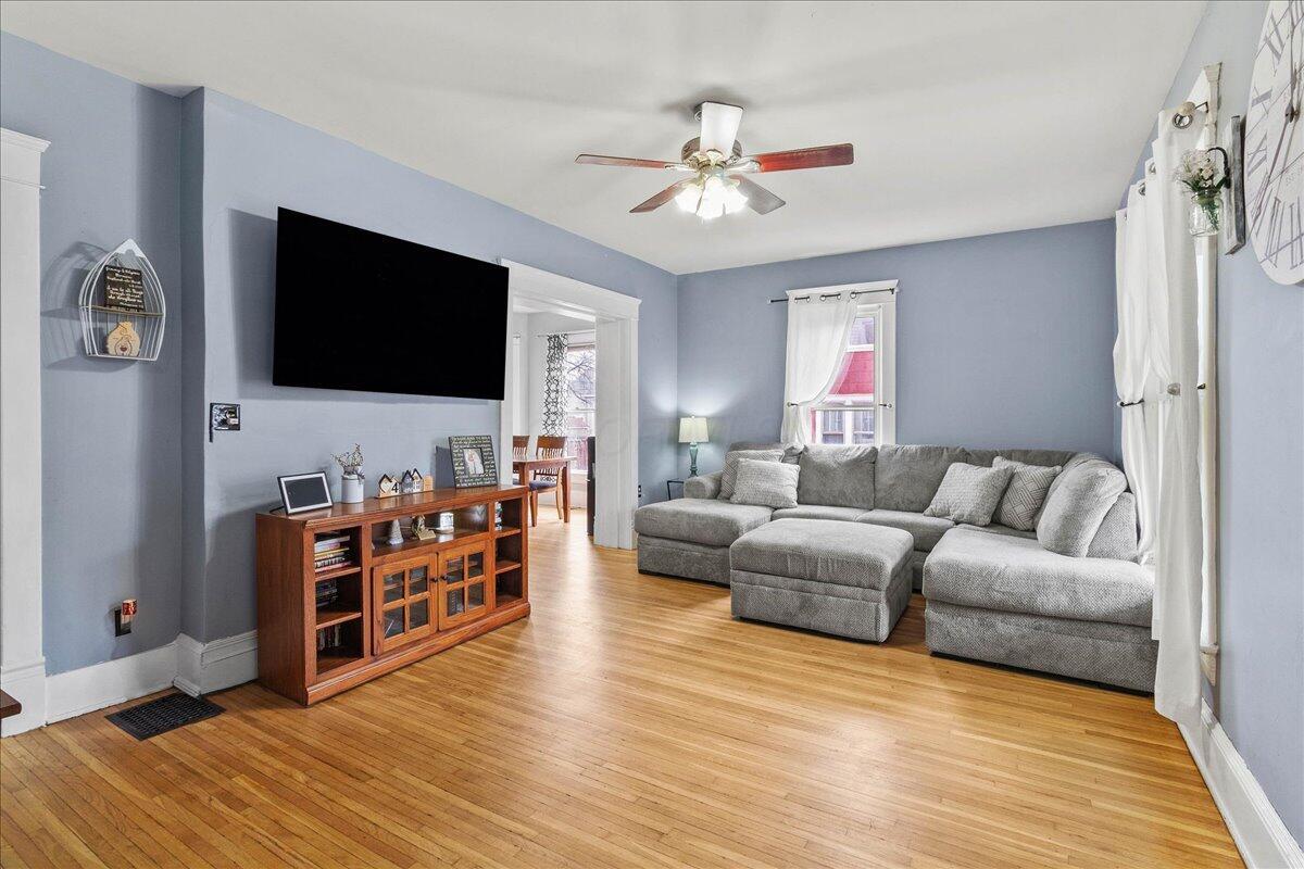 116 Lincoln Avenue Property Photo 7