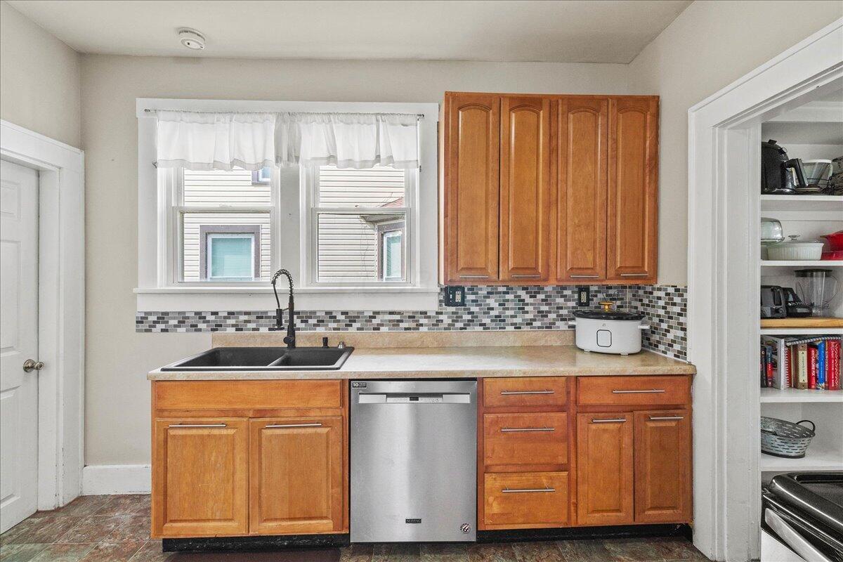 116 Lincoln Avenue Property Photo 13