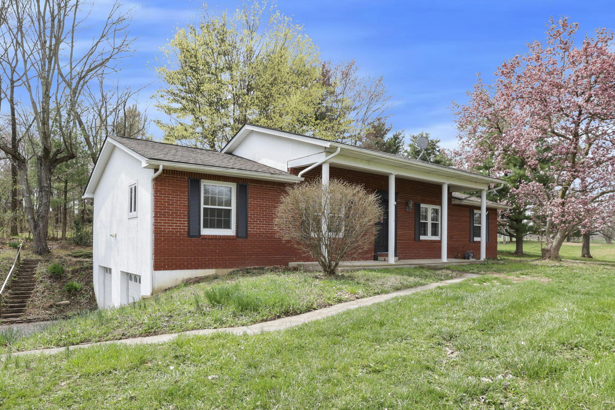 8015 Alspach Road Nw Property Photo 1