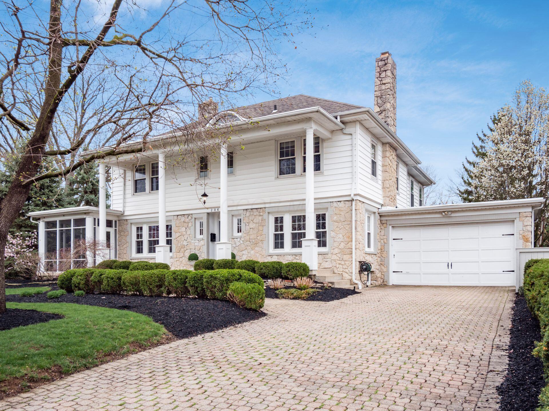 2061 Waltham Road Property Photo