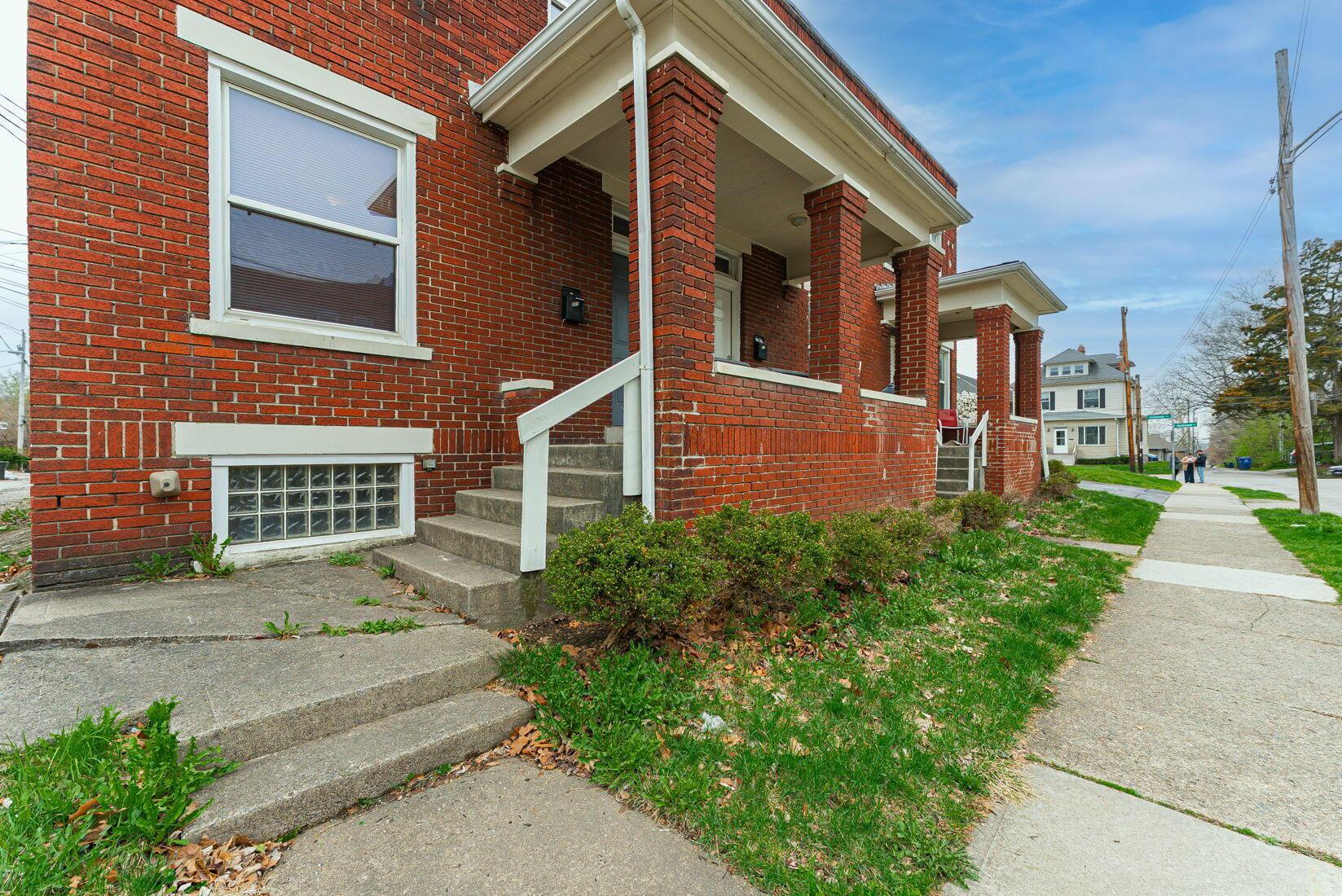 261 E Northwood Avenue, 40 Property Photo 5