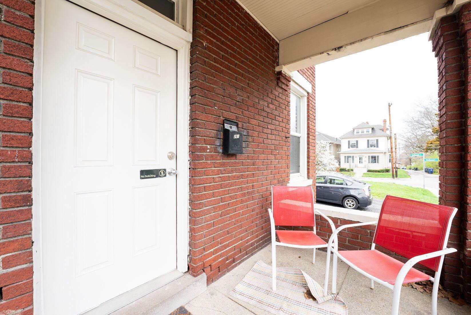 261 E Northwood Avenue, 40 Property Photo 6