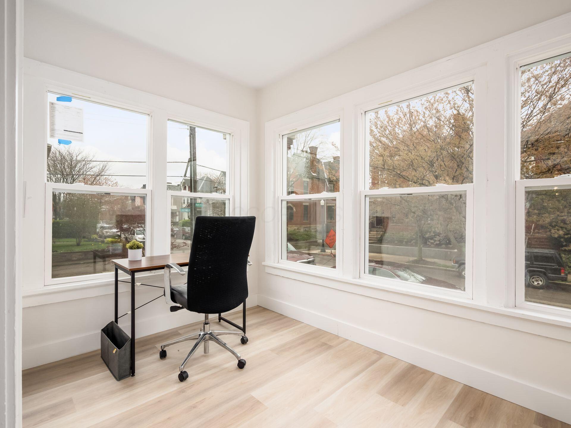 1065-1067 Franklin Avenue Property Photo 8