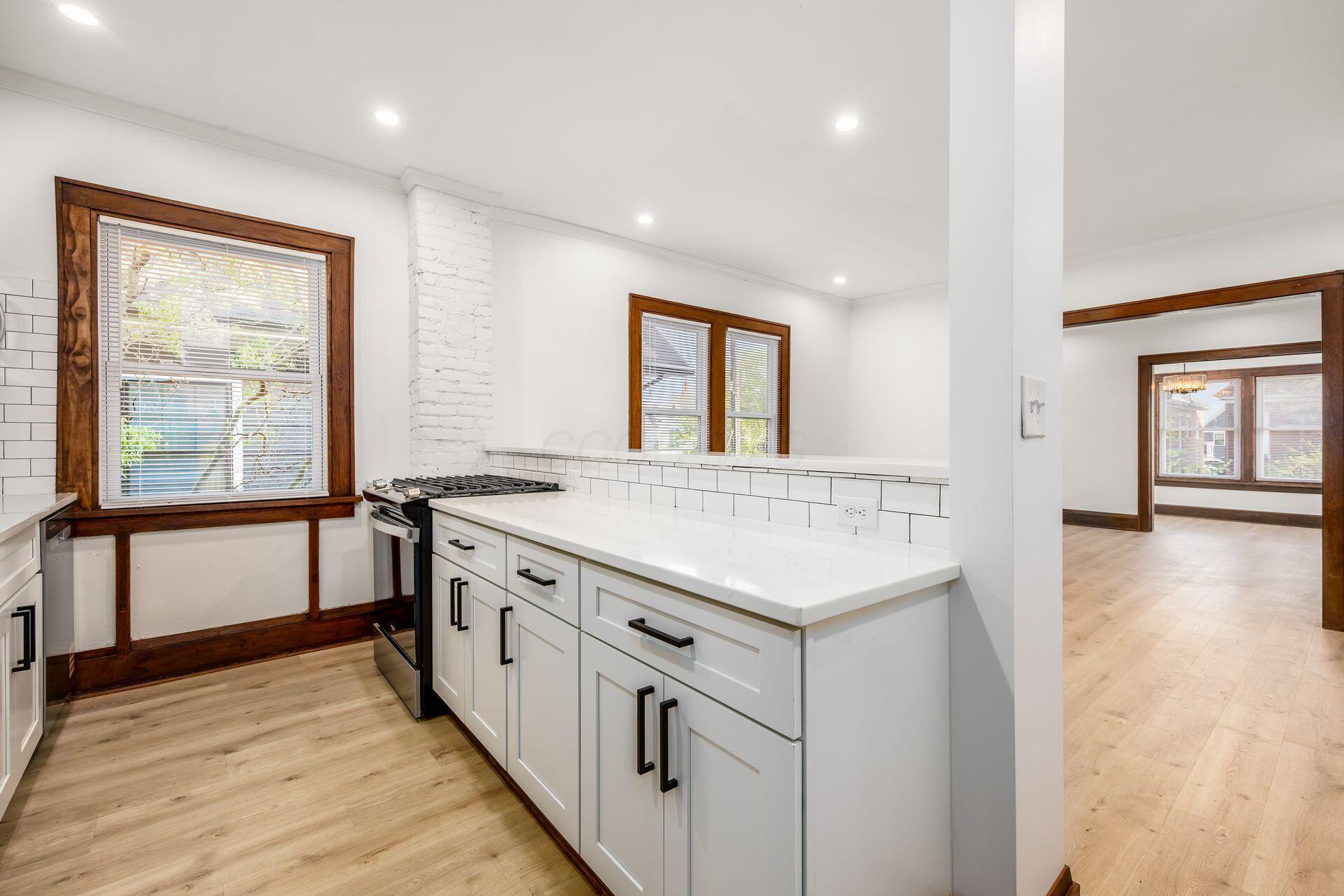 1065-1067 Franklin Avenue Property Photo 32