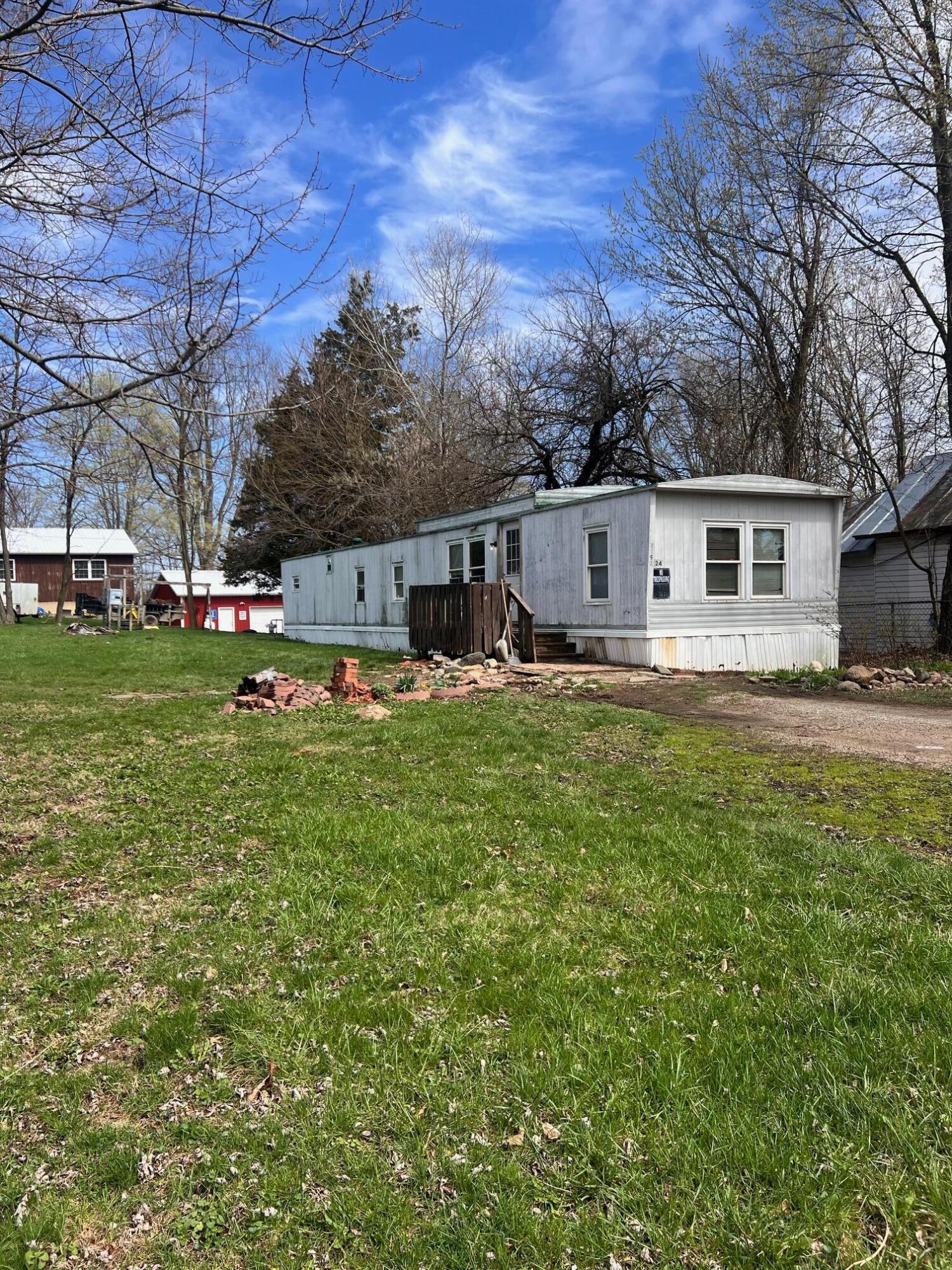 24 E North Street Property Photo