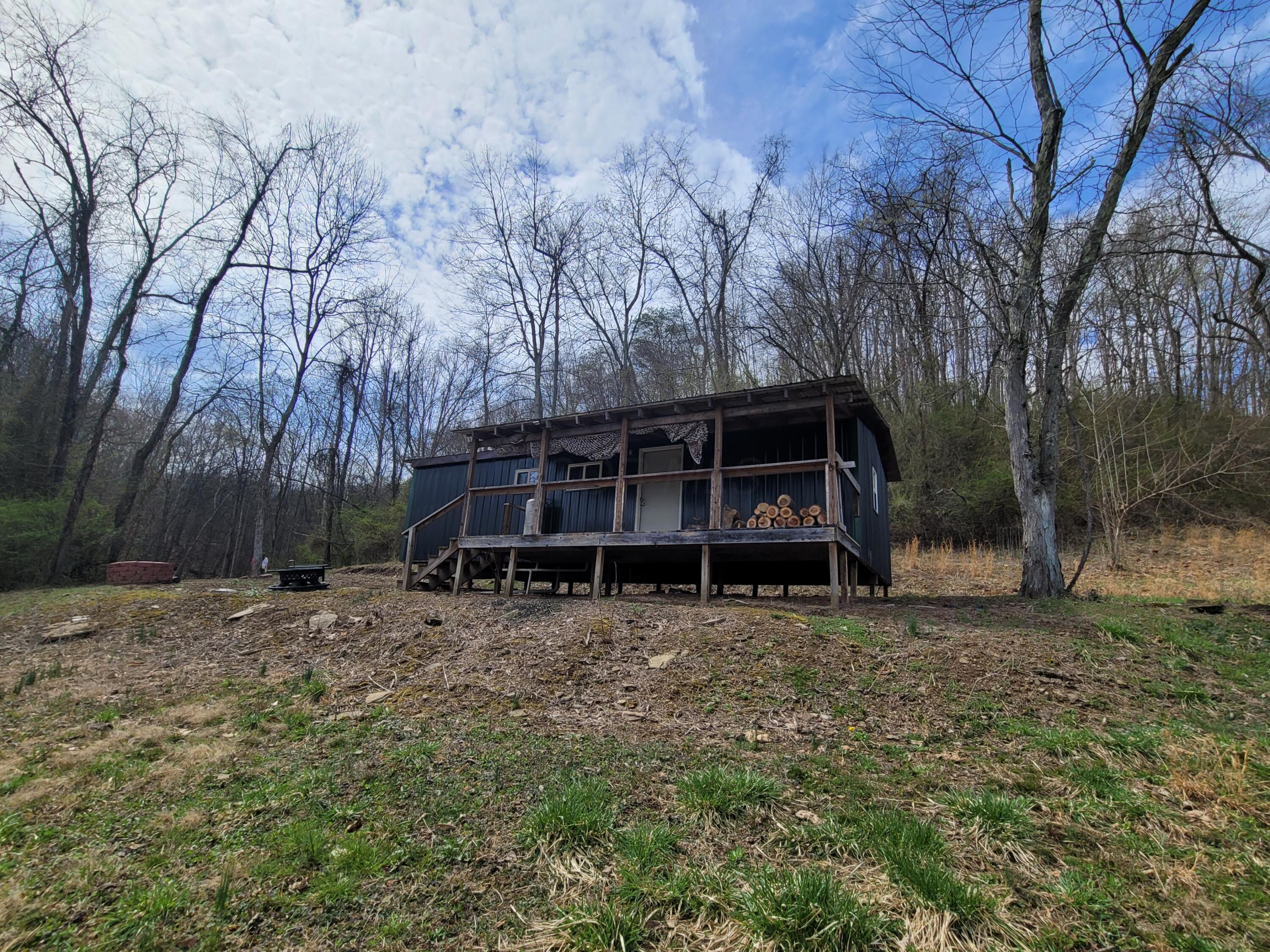 5277 Oh 144 Property Photo 1