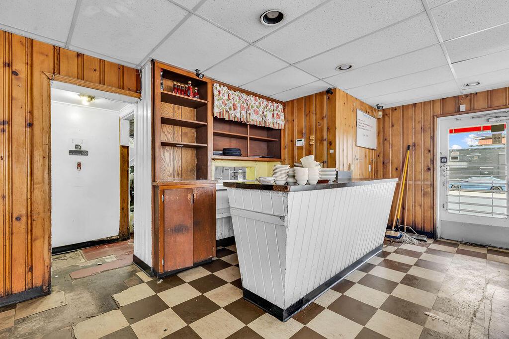 2924 E Main Street Property Photo 17