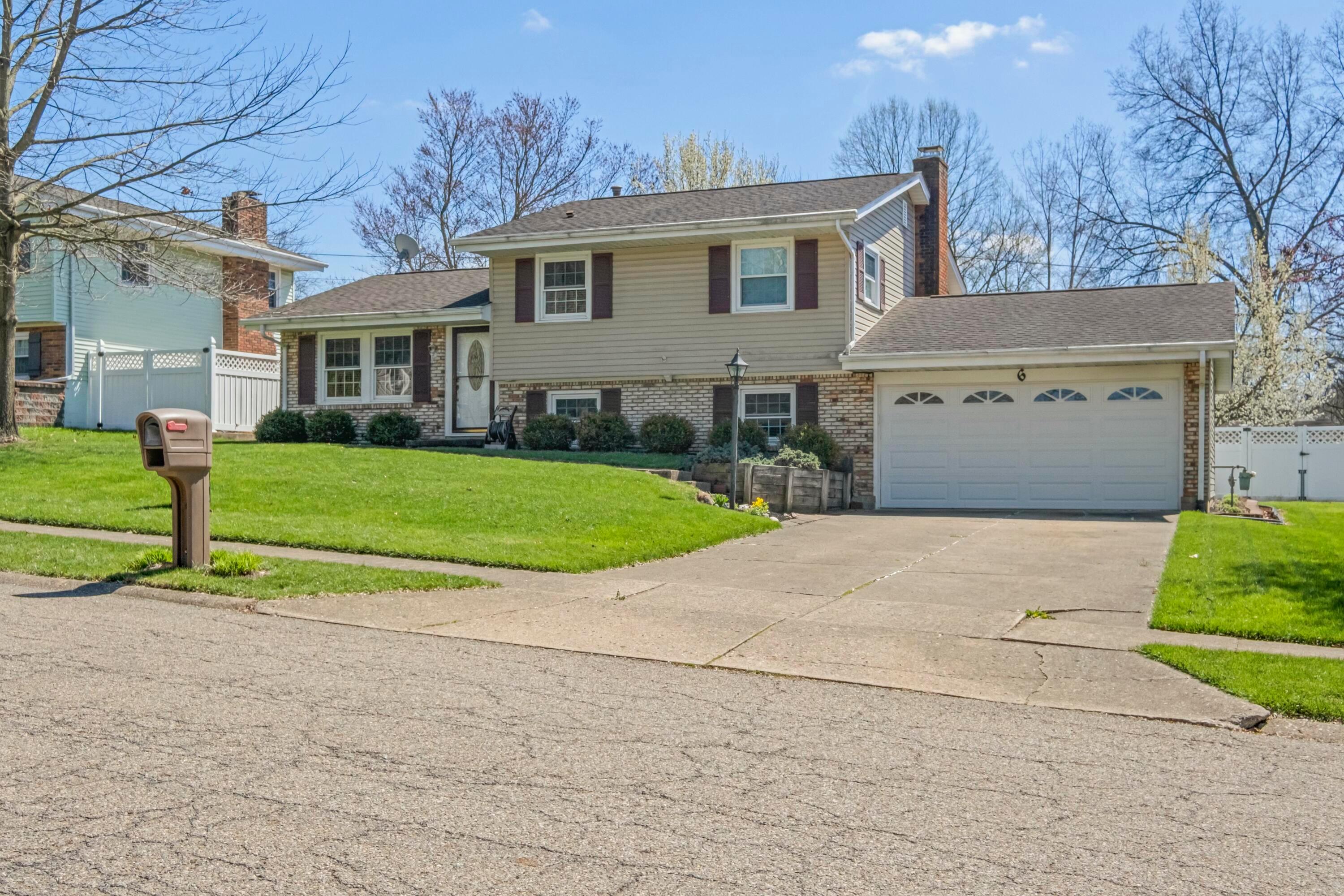 6 Claypool Drive Property Photo 1