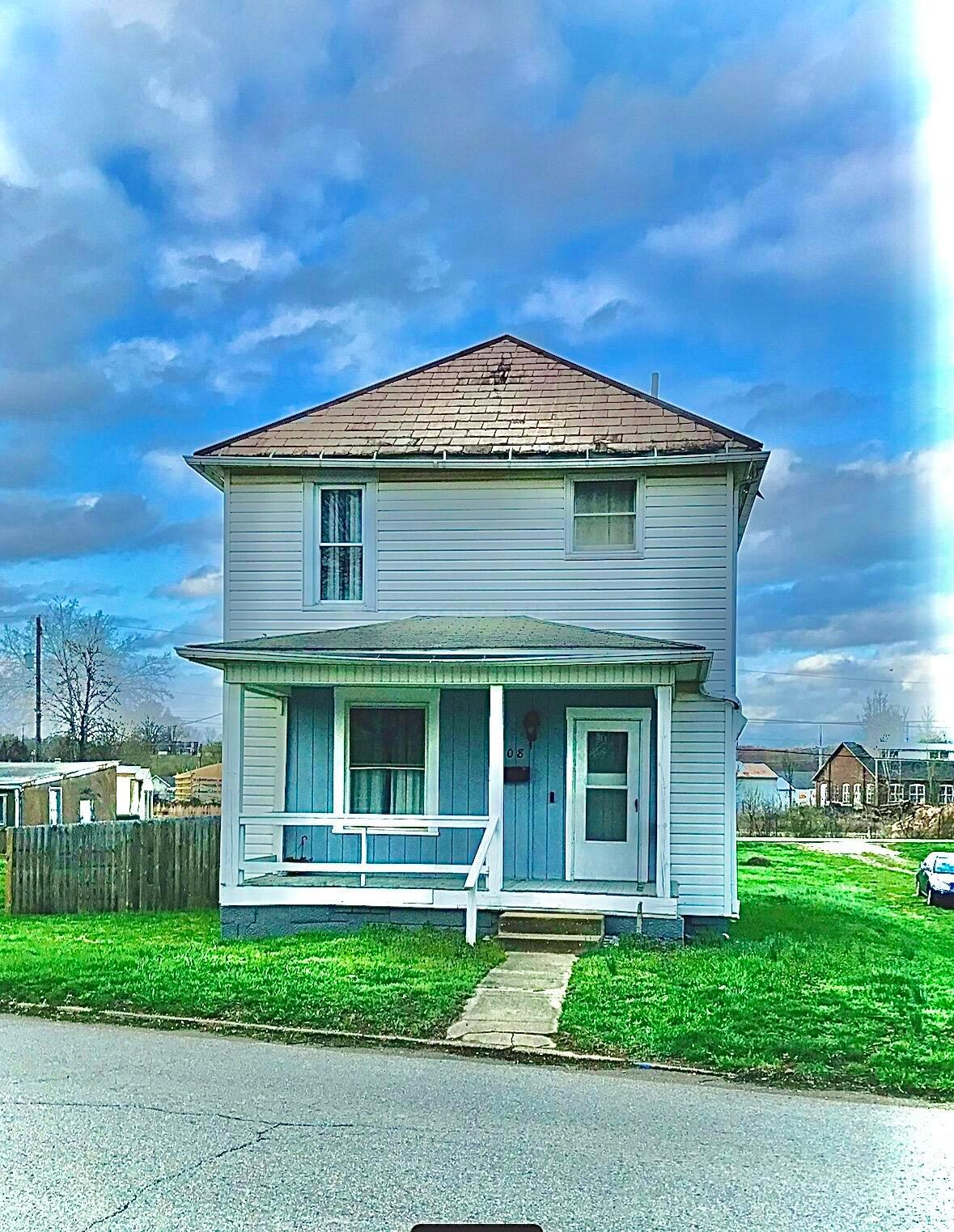 708 N Pleasant Street Property Photo
