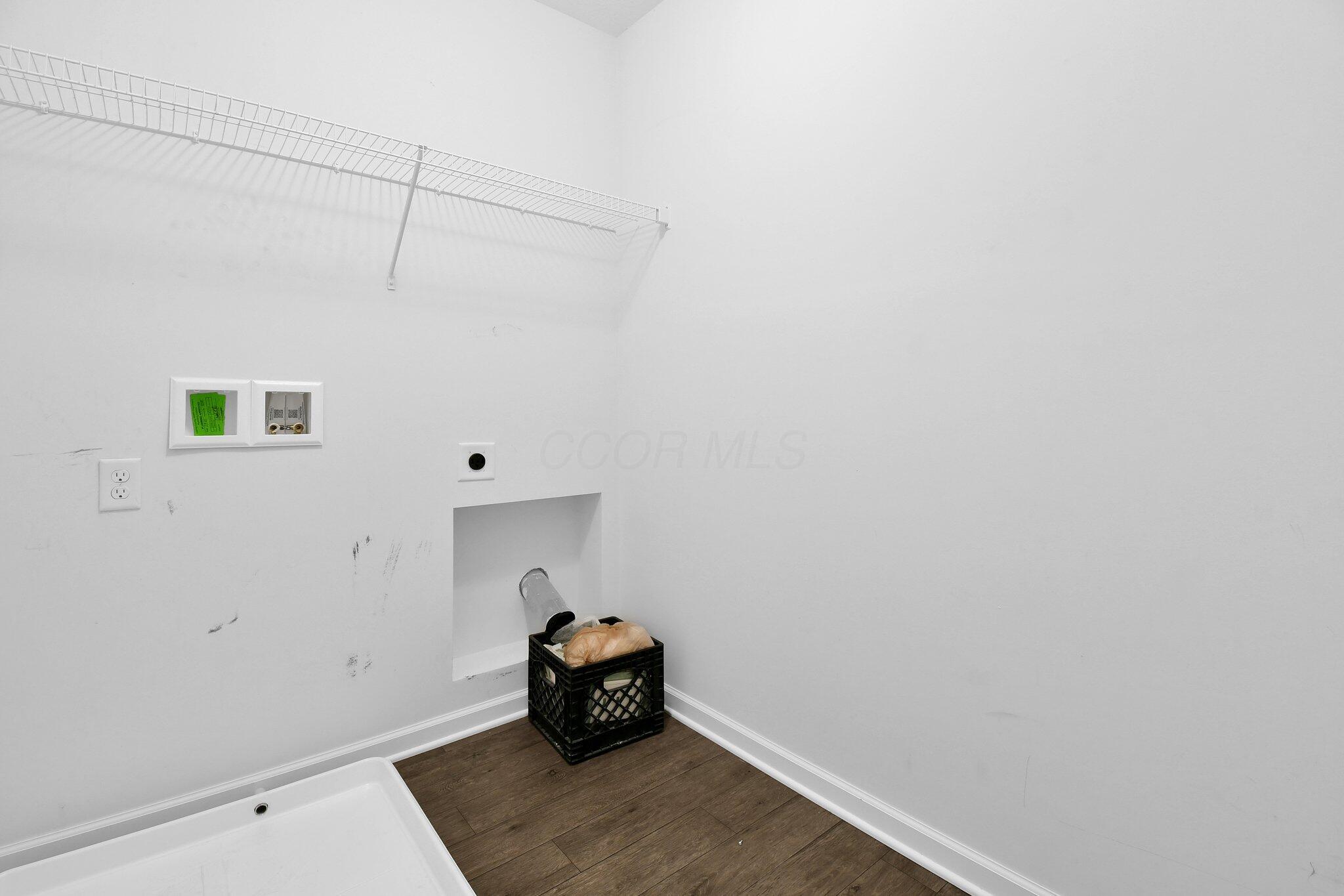 910 Burtwood Drive Property Photo 28