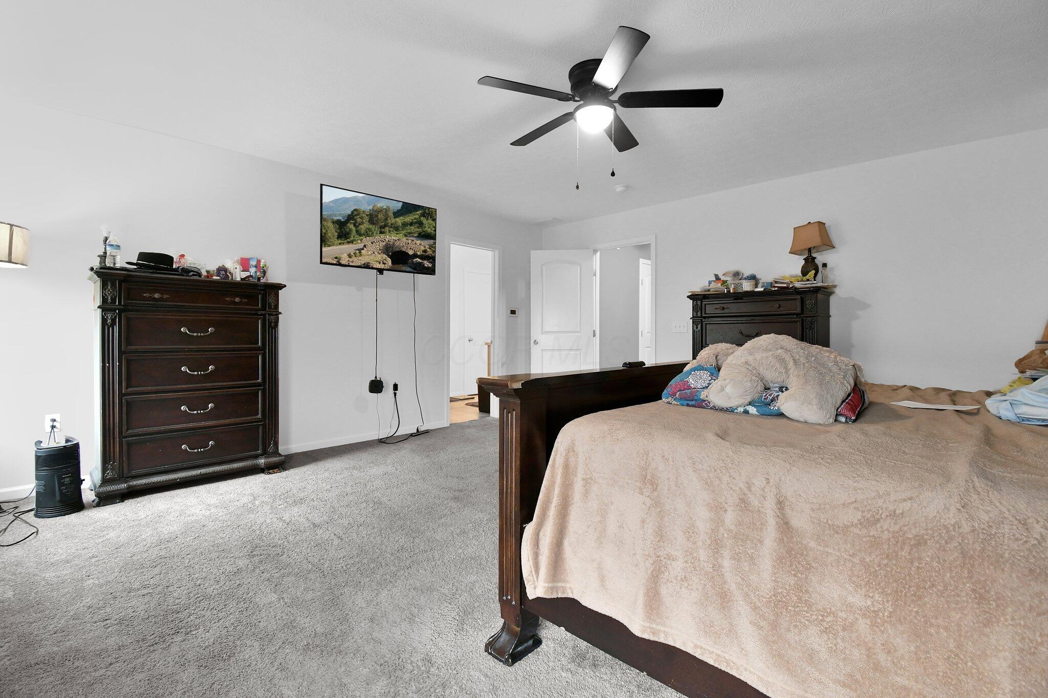 910 Burtwood Drive Property Photo 36