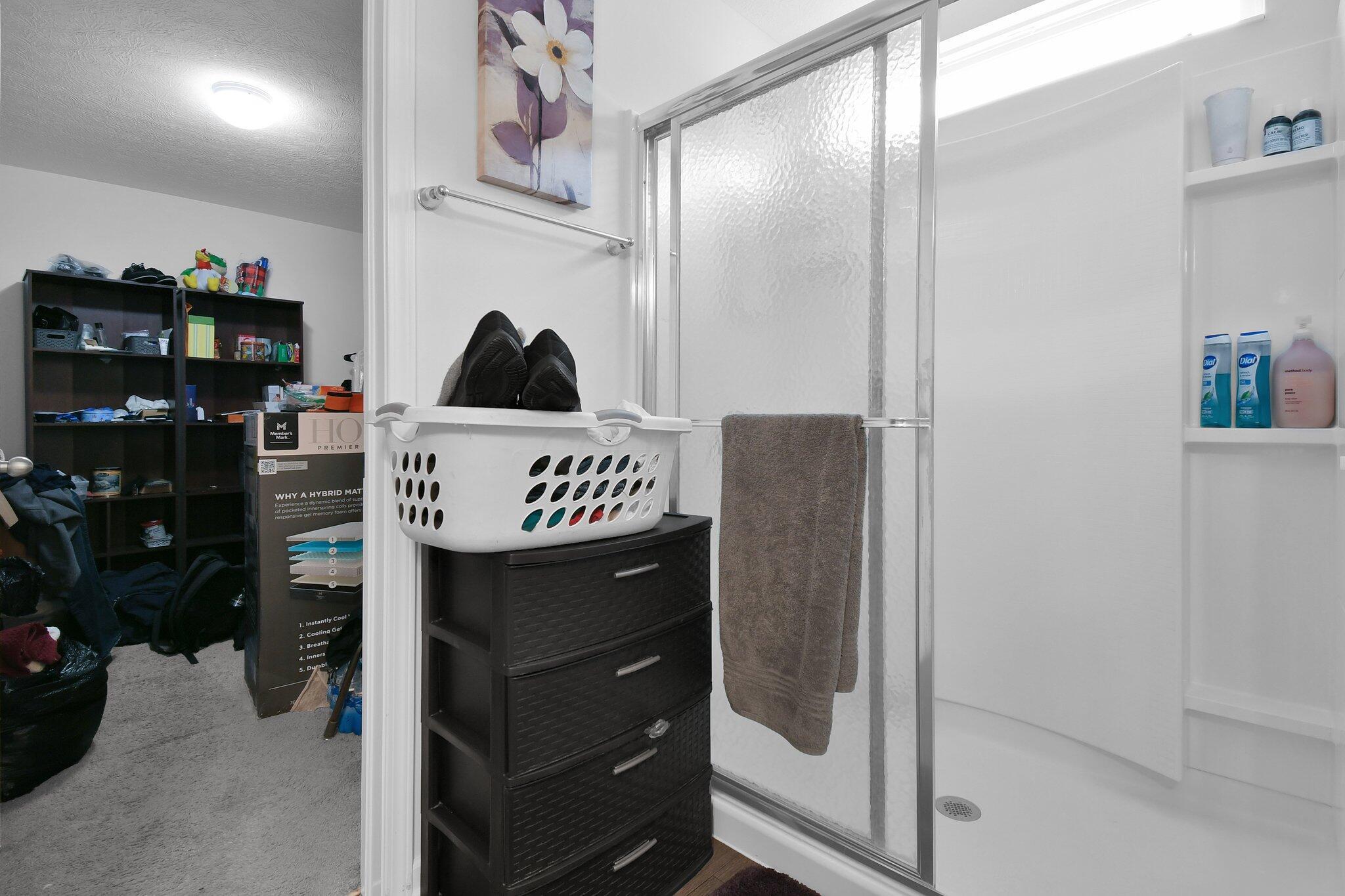 910 Burtwood Drive Property Photo 39