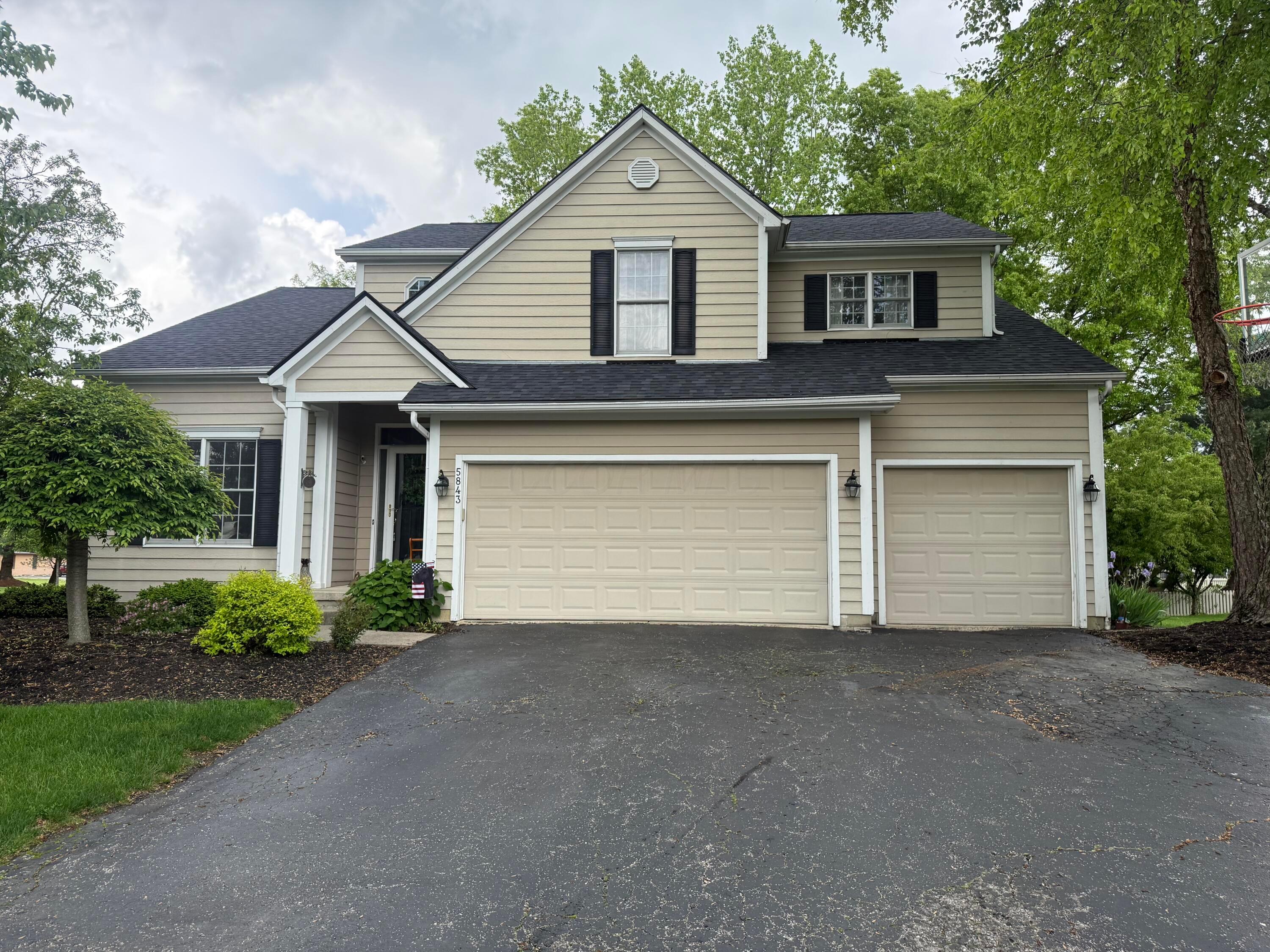 5843 Burnett Drive N Property Photo 1
