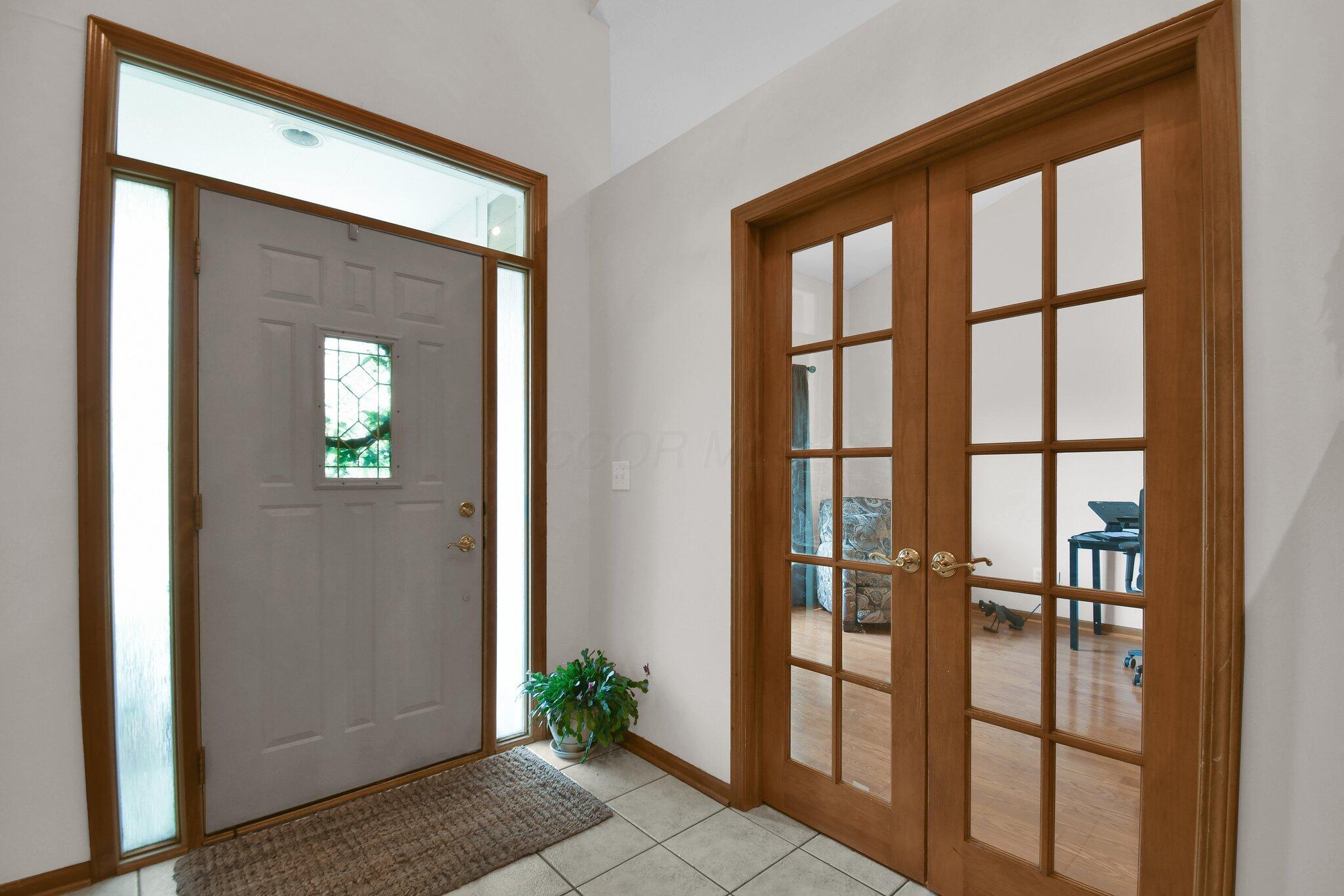 5843 Burnett Drive N Property Photo 6
