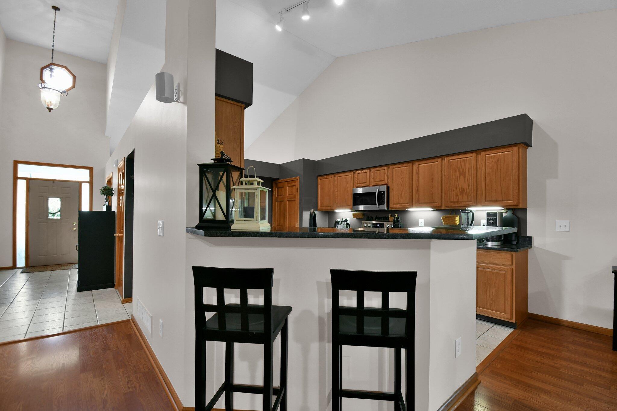 5843 Burnett Drive N Property Photo 12