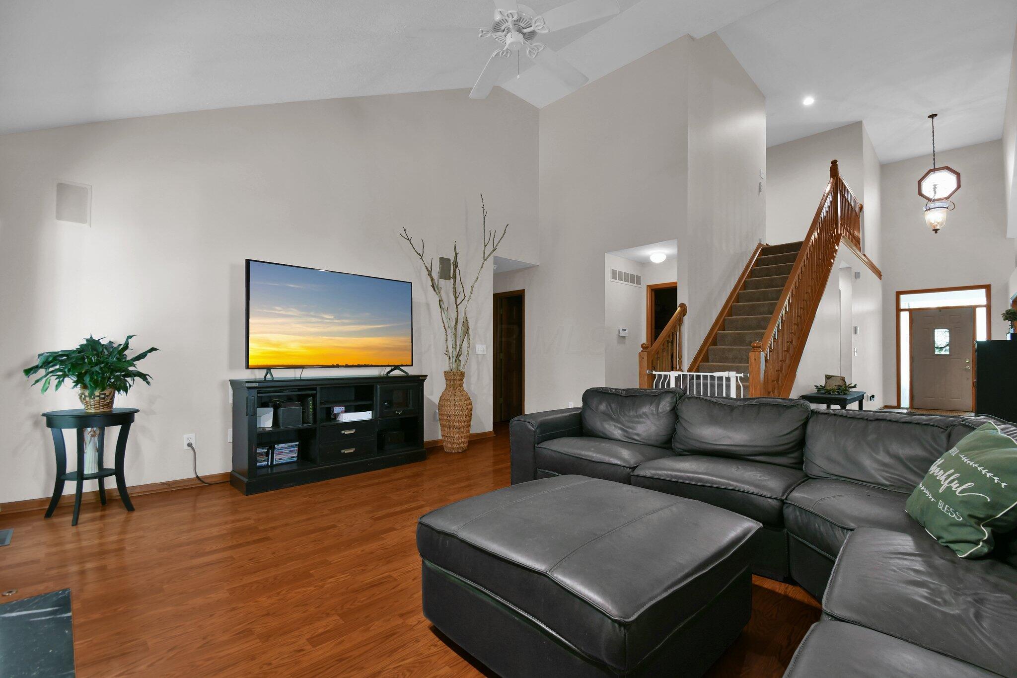 5843 Burnett Drive N Property Photo 16