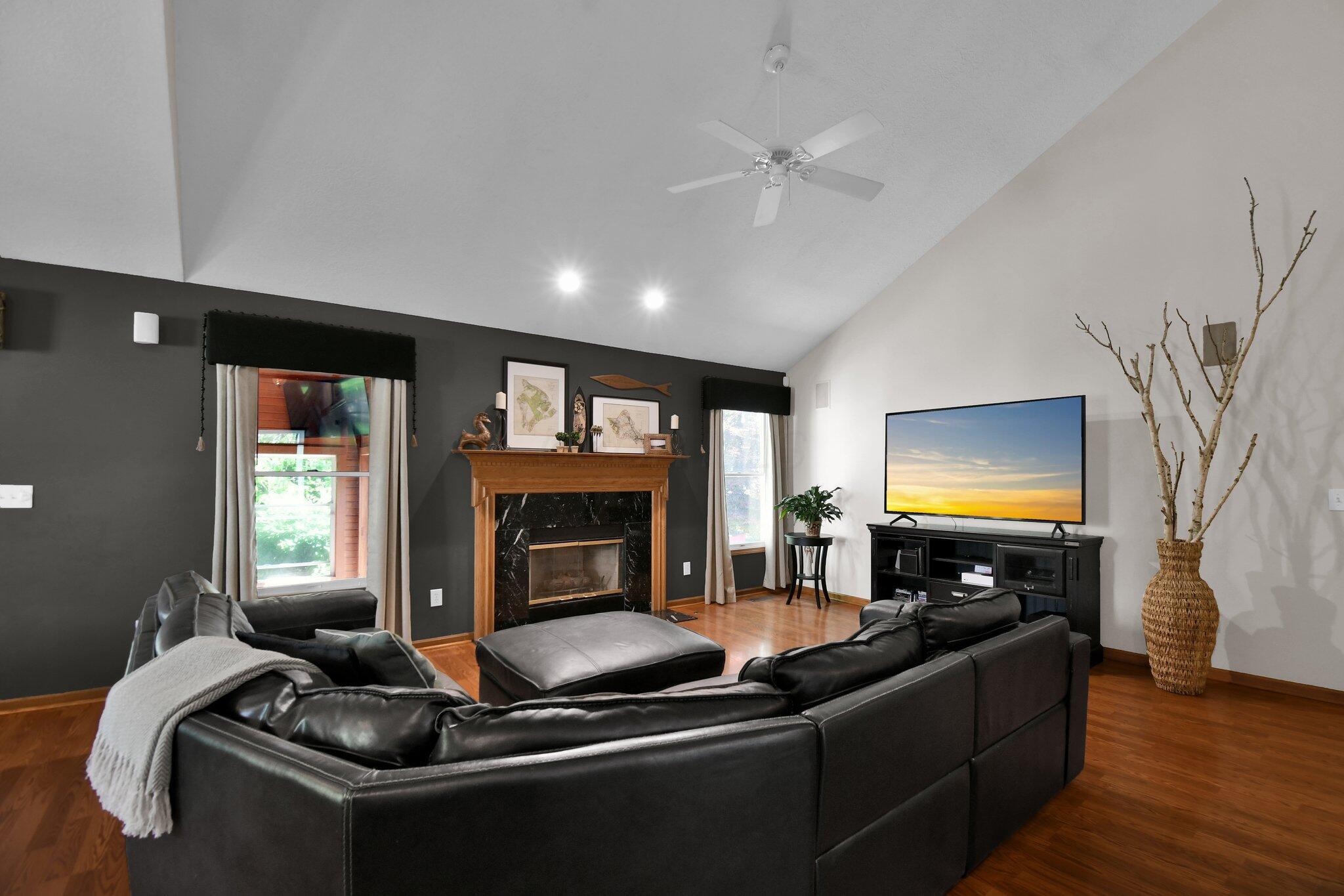 5843 Burnett Drive N Property Photo 18