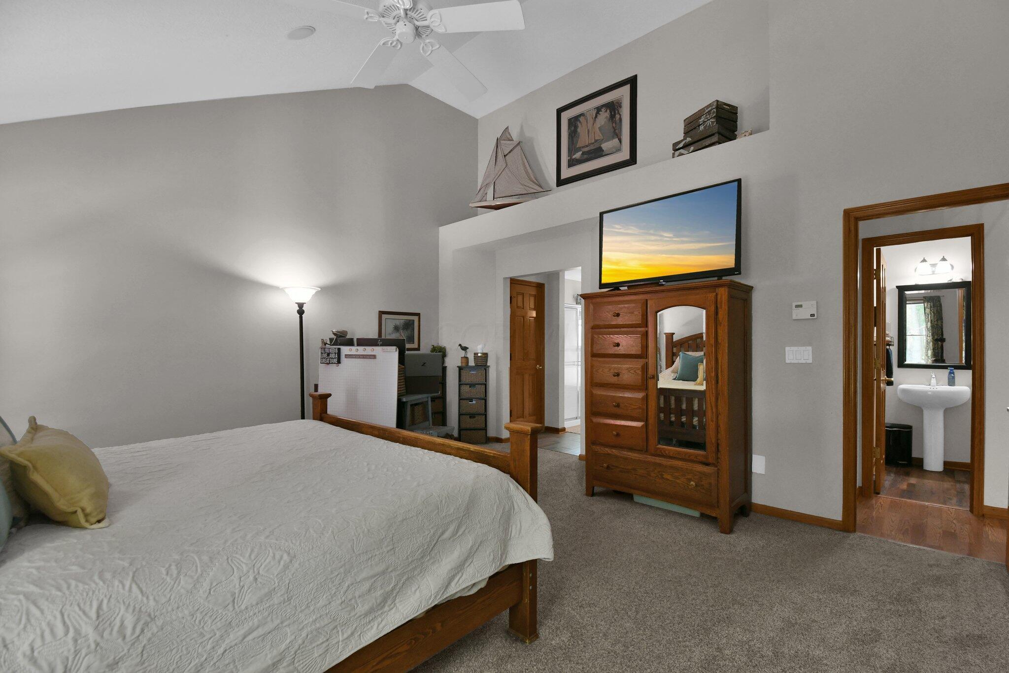 5843 Burnett Drive N Property Photo 22