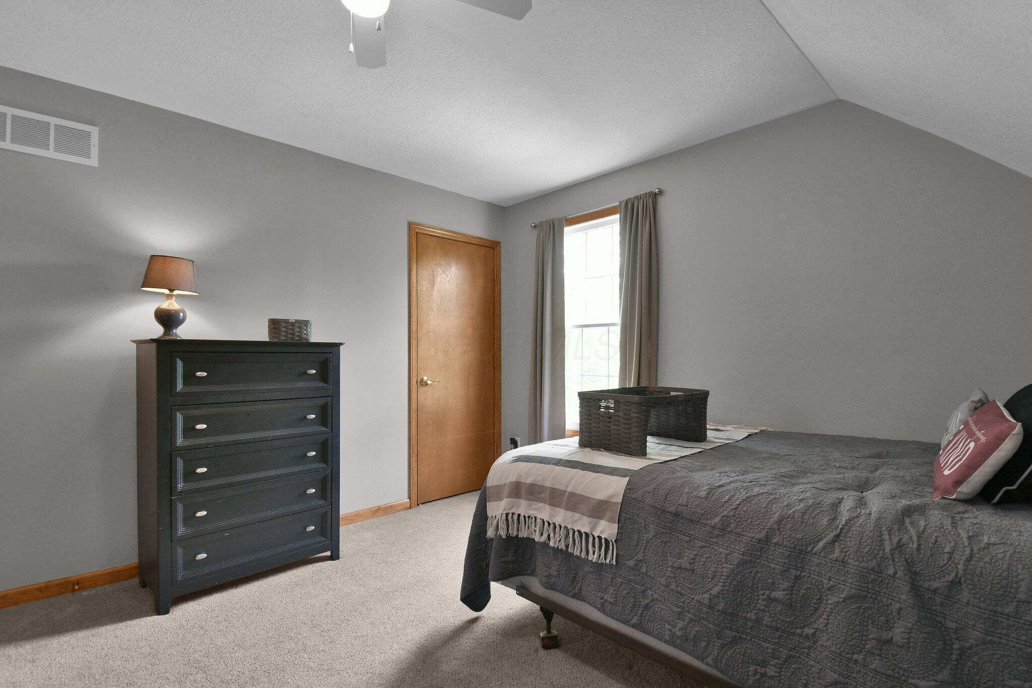 5843 Burnett Drive N Property Photo 31
