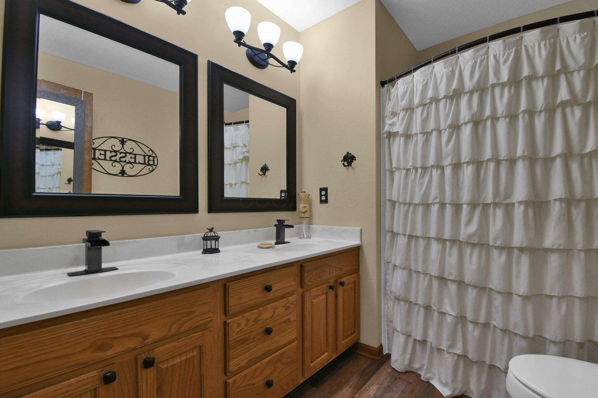 5843 Burnett Drive N Property Photo 33