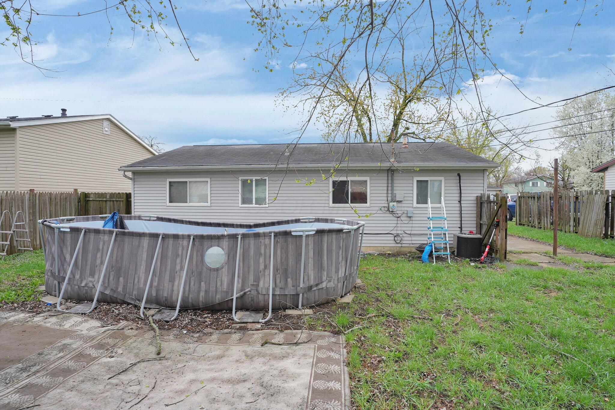 4906 Refugee Road Property Photo 6