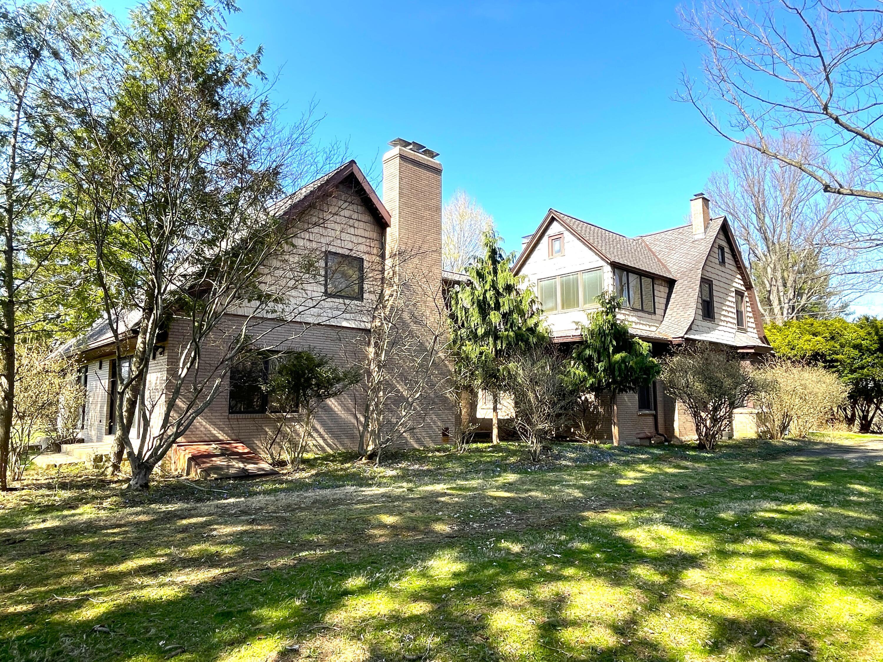 10887 Kenyon Road Property Photo