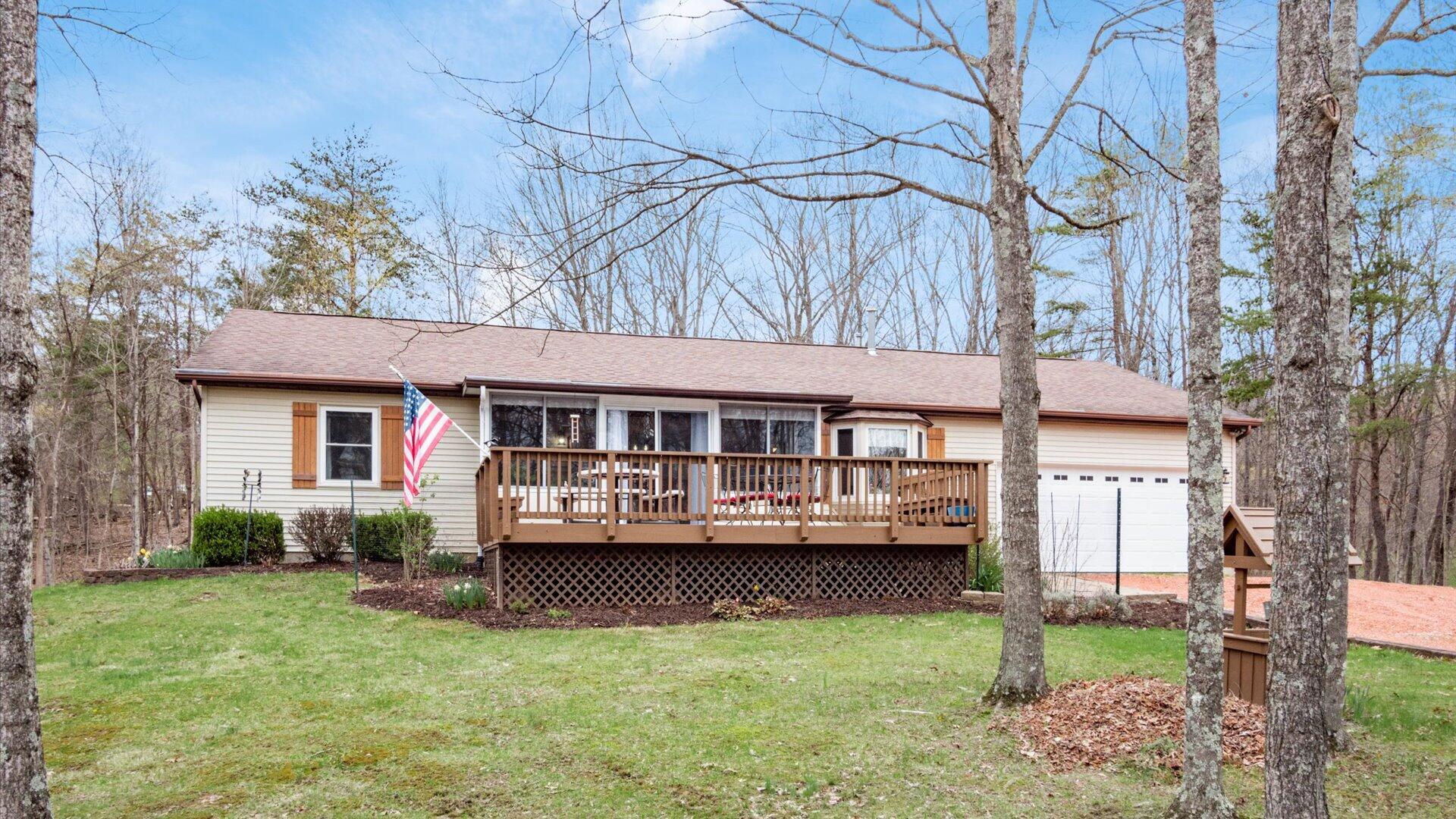 870 Iroquois Court, A Property Photo
