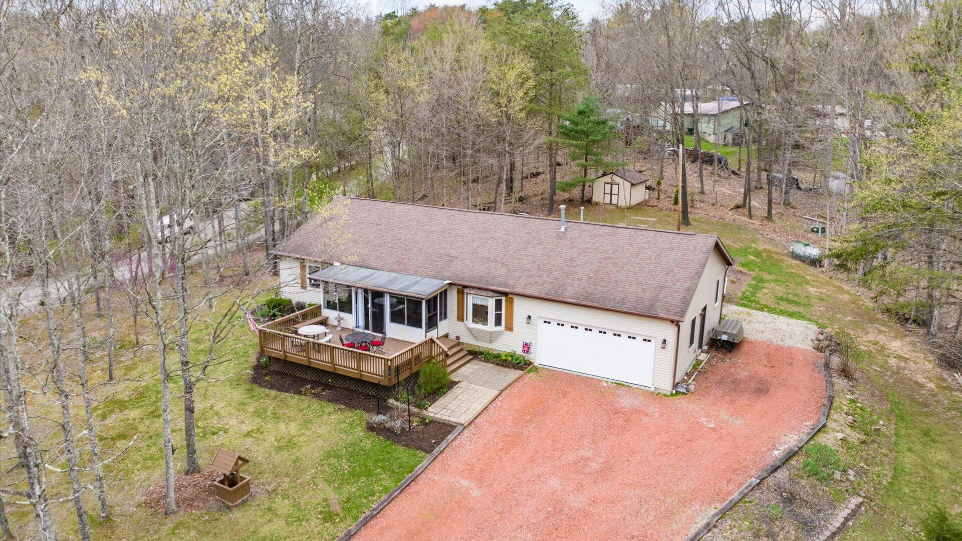 870 Iroquois Court, A Property Photo 3