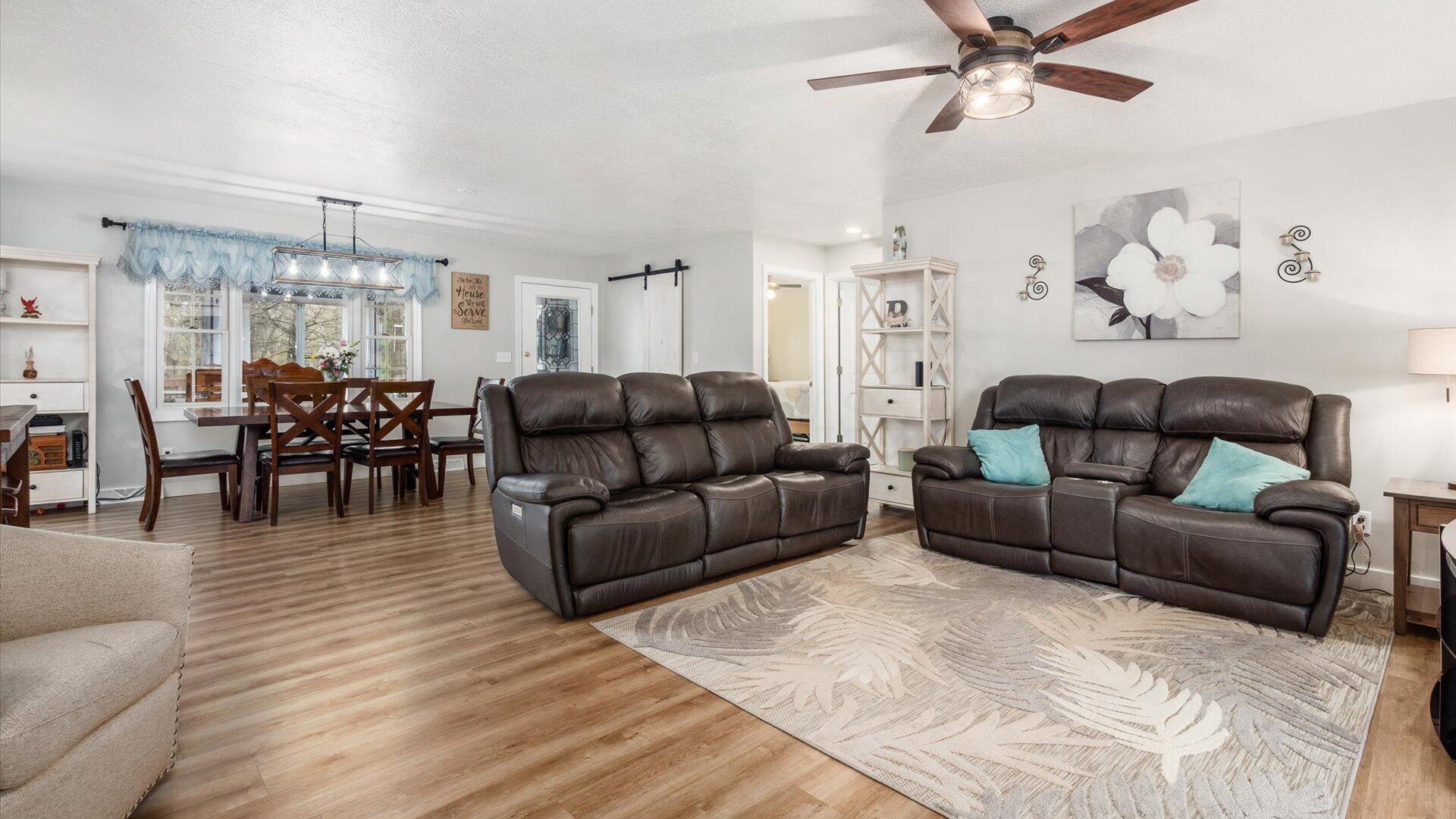 870 Iroquois Court, A Property Photo 9