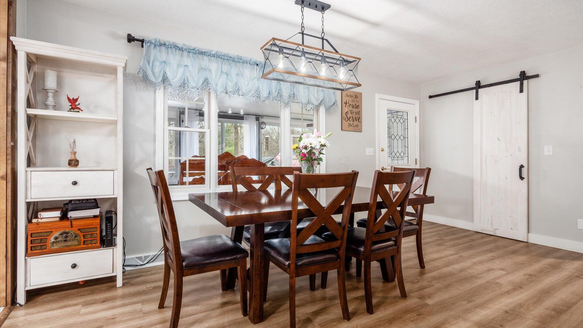 870 Iroquois Court, A Property Photo 12