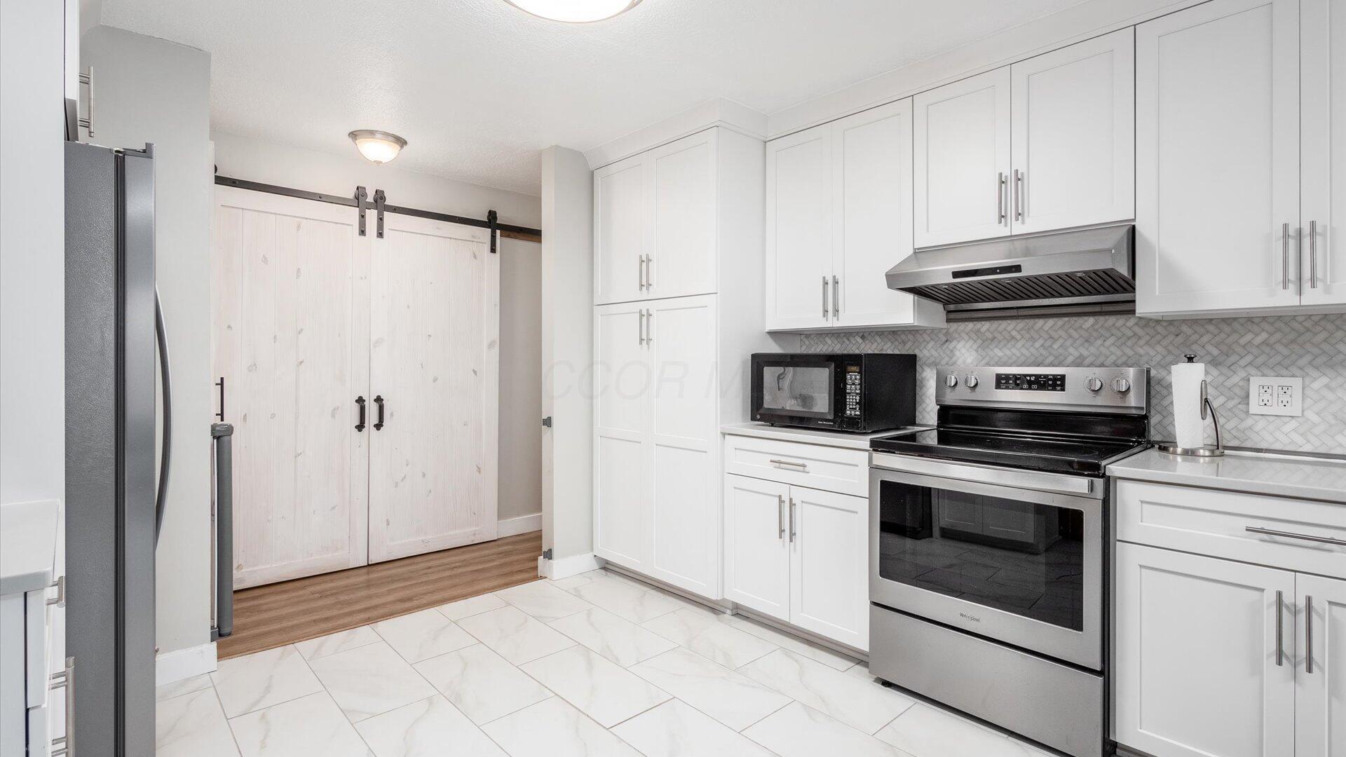 870 Iroquois Court, A Property Photo 18