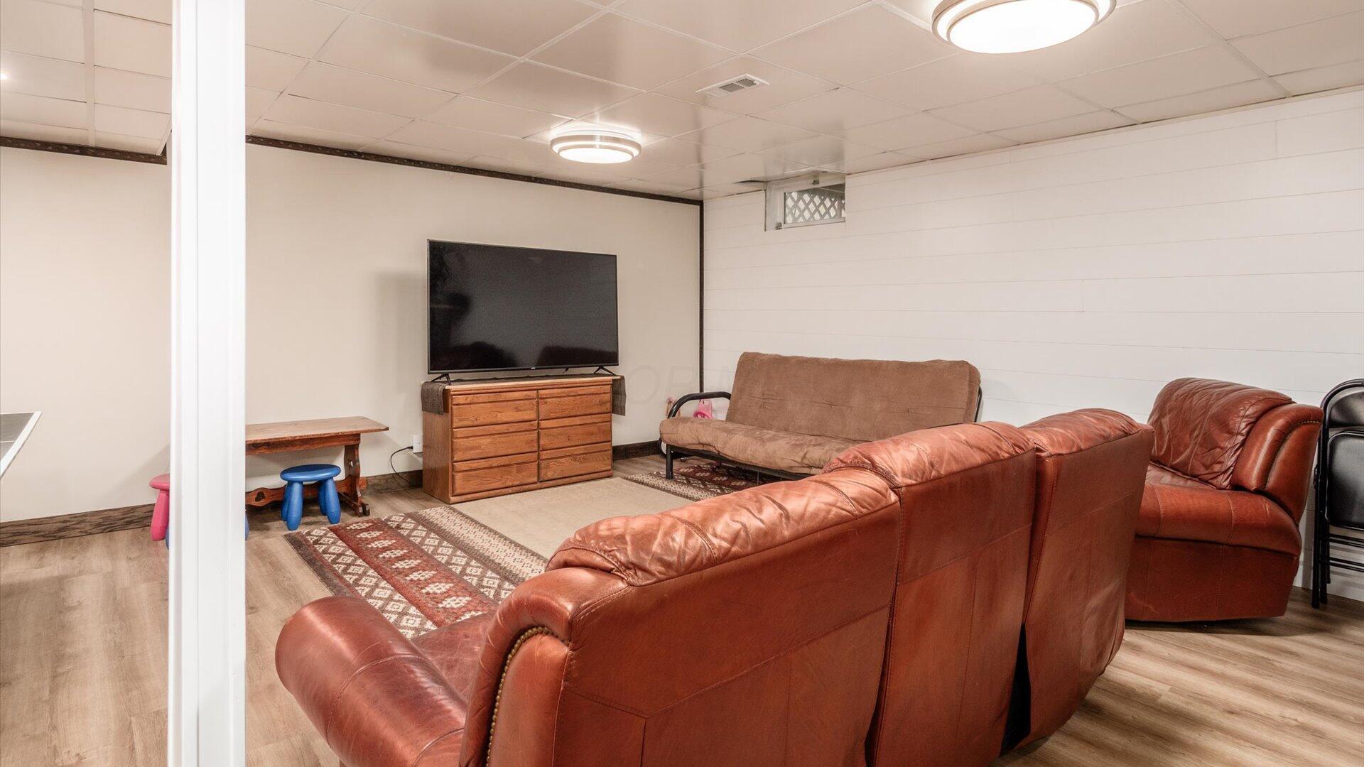 870 Iroquois Court, A Property Photo 34